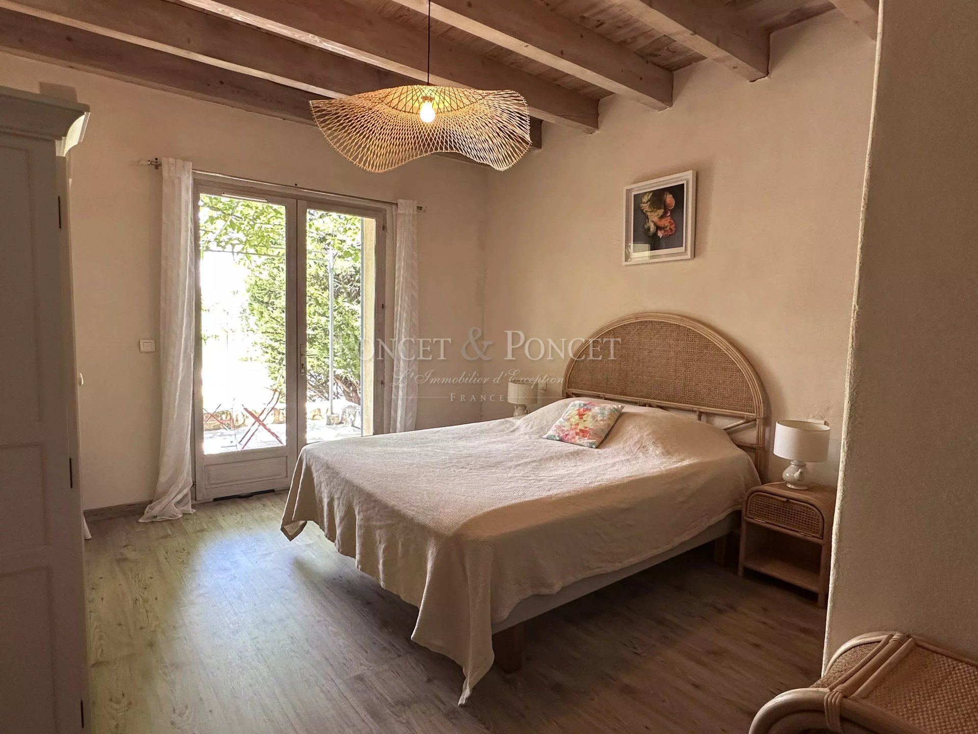 6 Bedroom Vineyard's Image 15