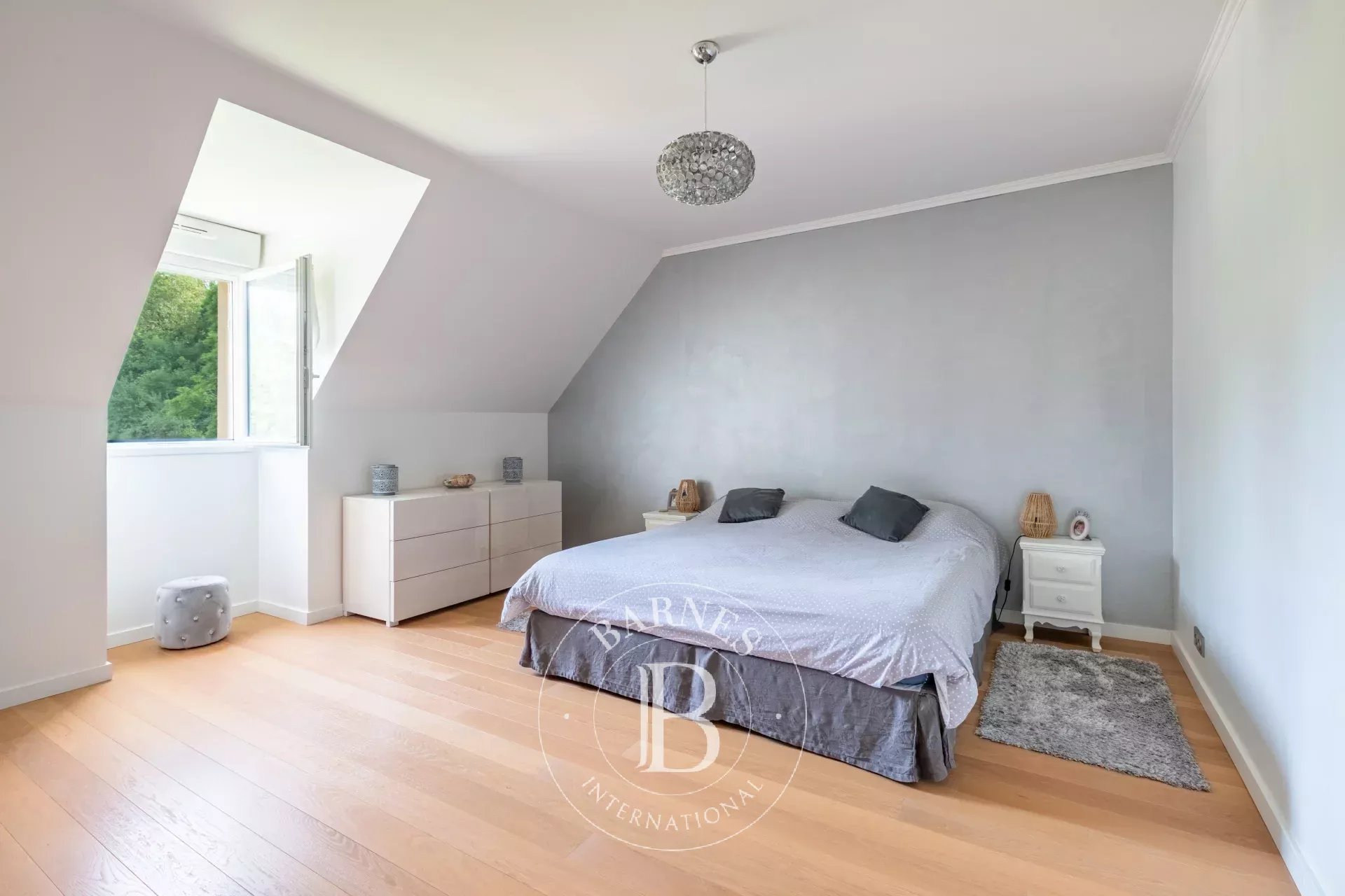 Vaux-sur-Seine  - Maison 8 Pi&egrave;ces 5 Chambres - picture 13