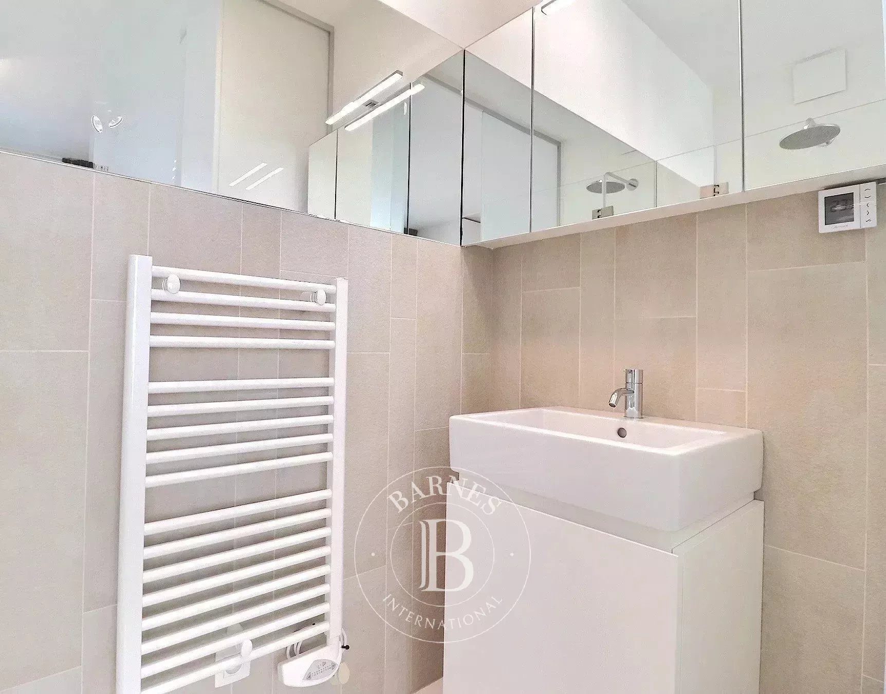 Toison dOr - Penthouse 2ch meublé + terrasse + parking