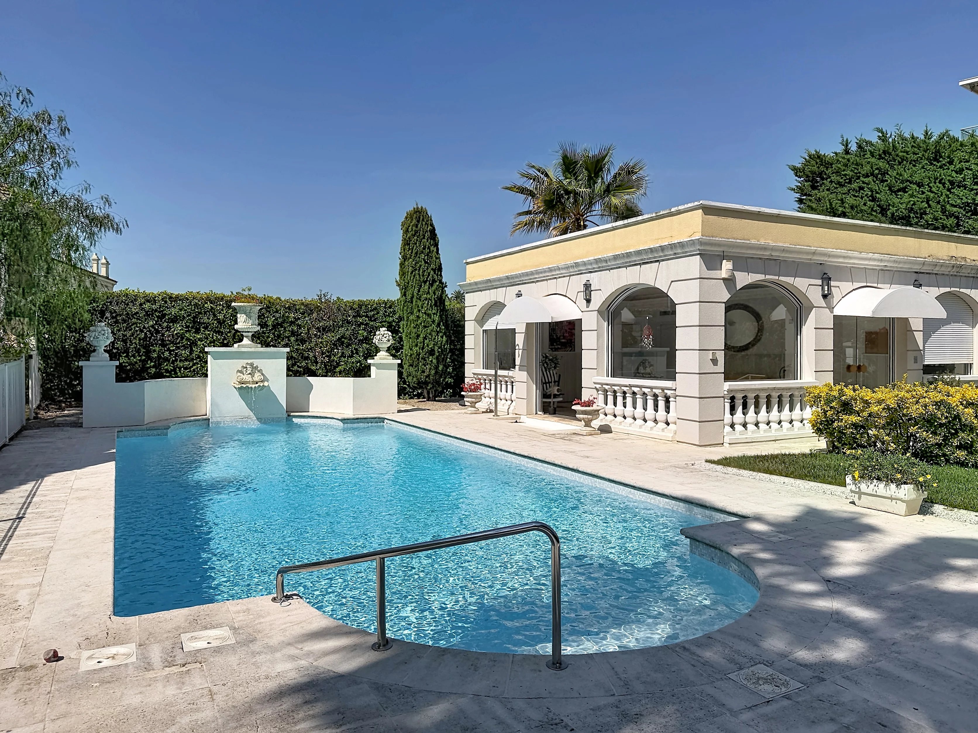  Image of Apartment - 2 Bedrooms - 1 Bathrooms for Sale in Alpes-Maritimes-Cannes-France, Image 14