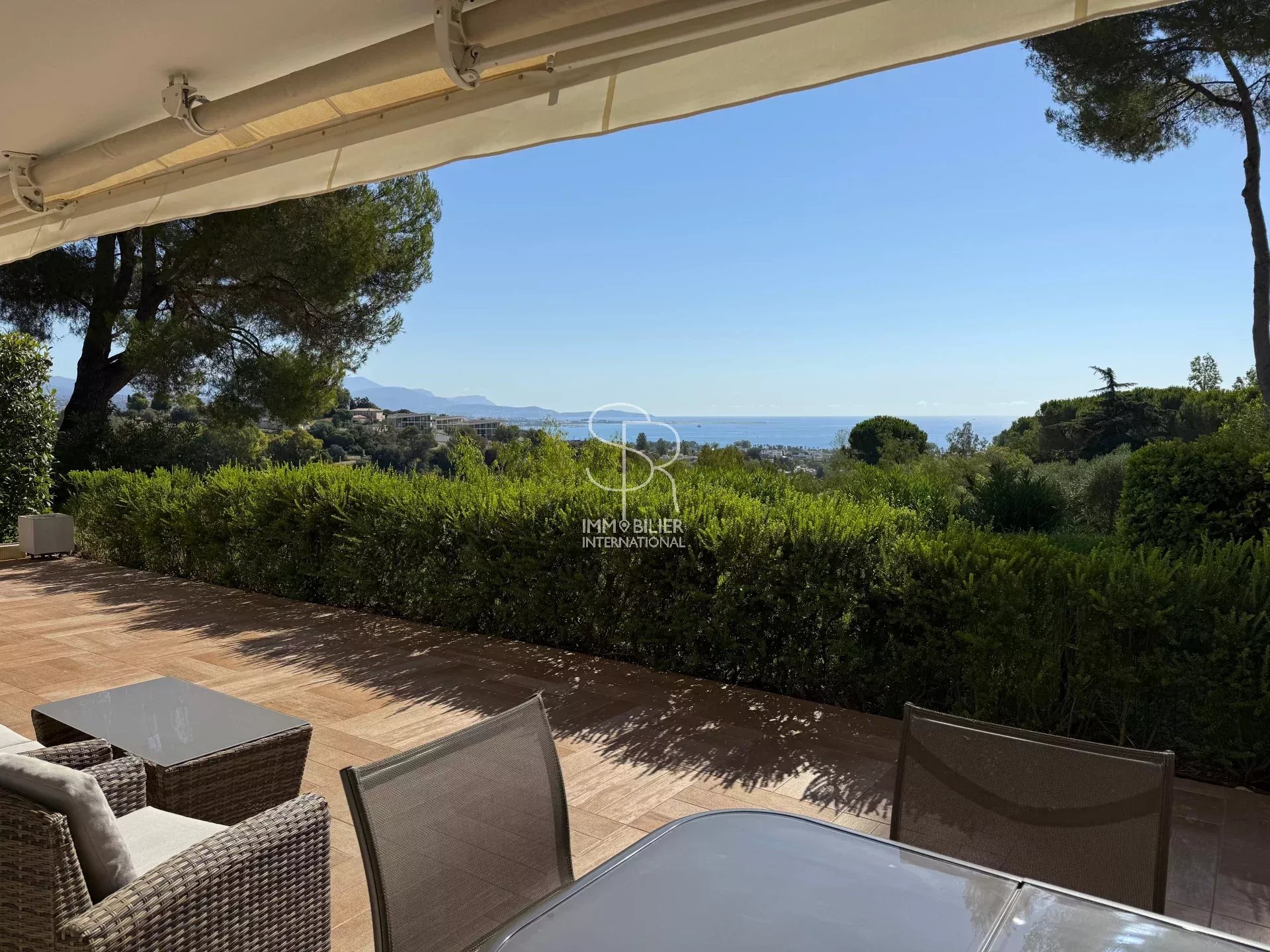 Agence immobilière de 