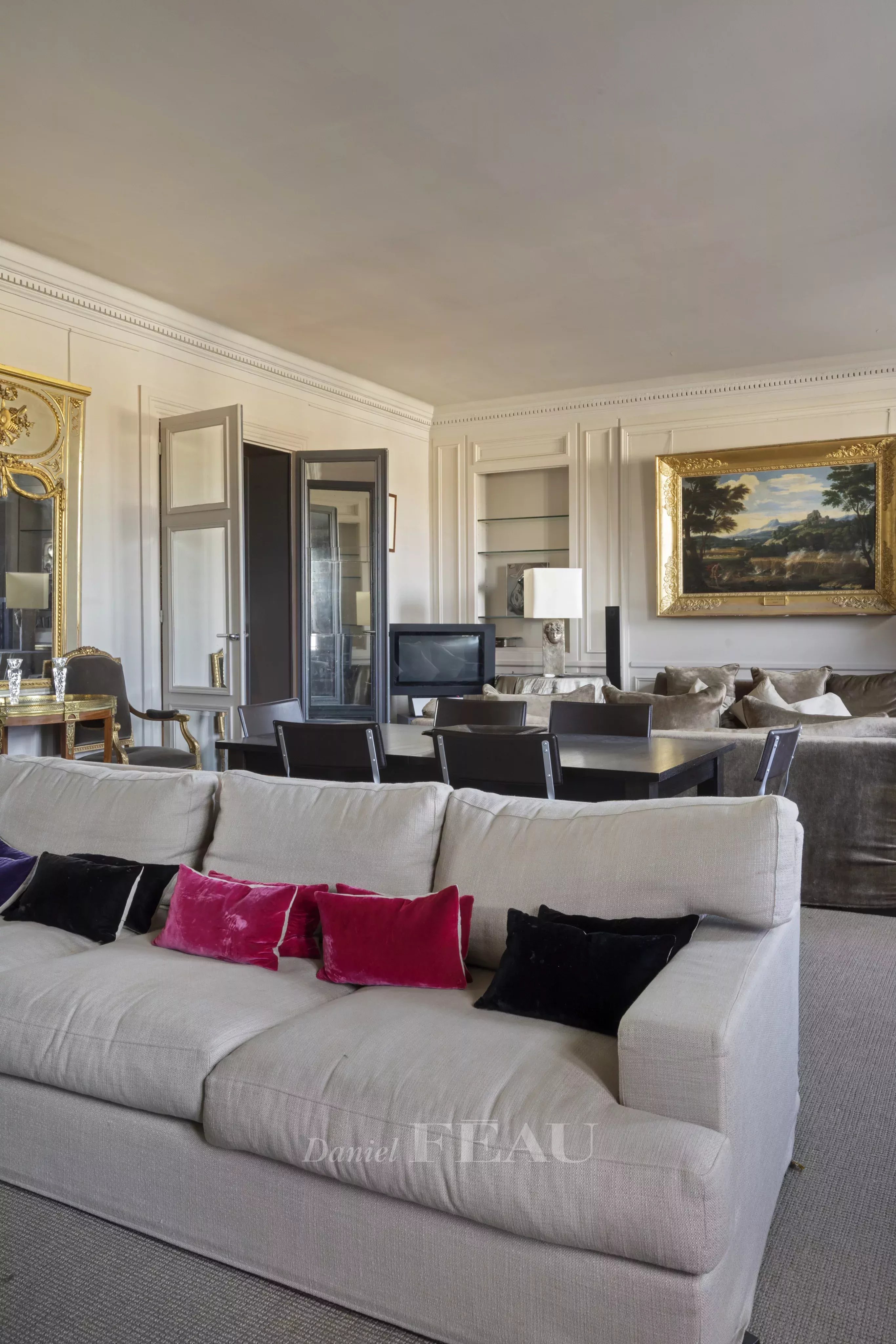 Sale Apartment Paris 7th