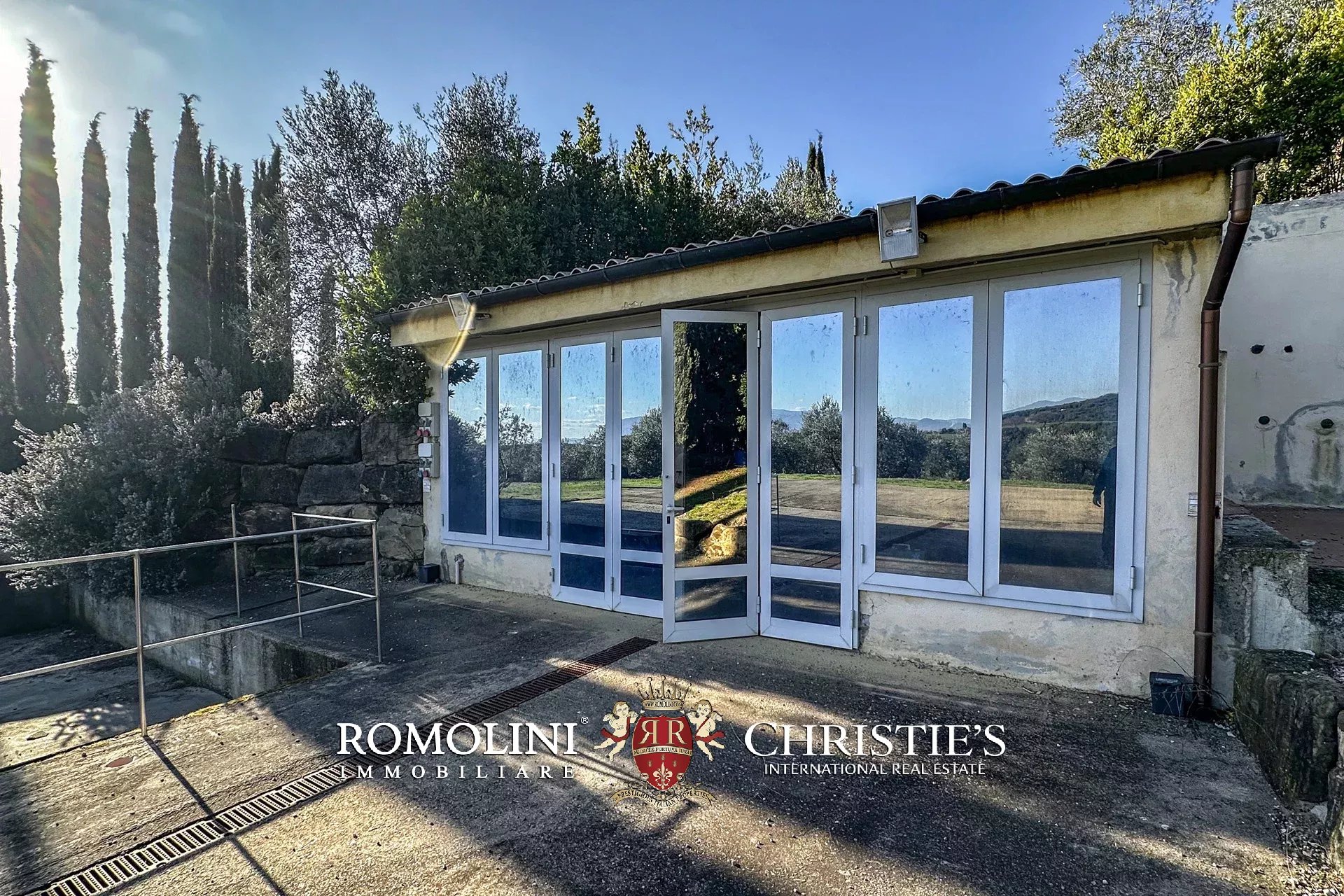 8 Bedroom Vineyard's Image 26