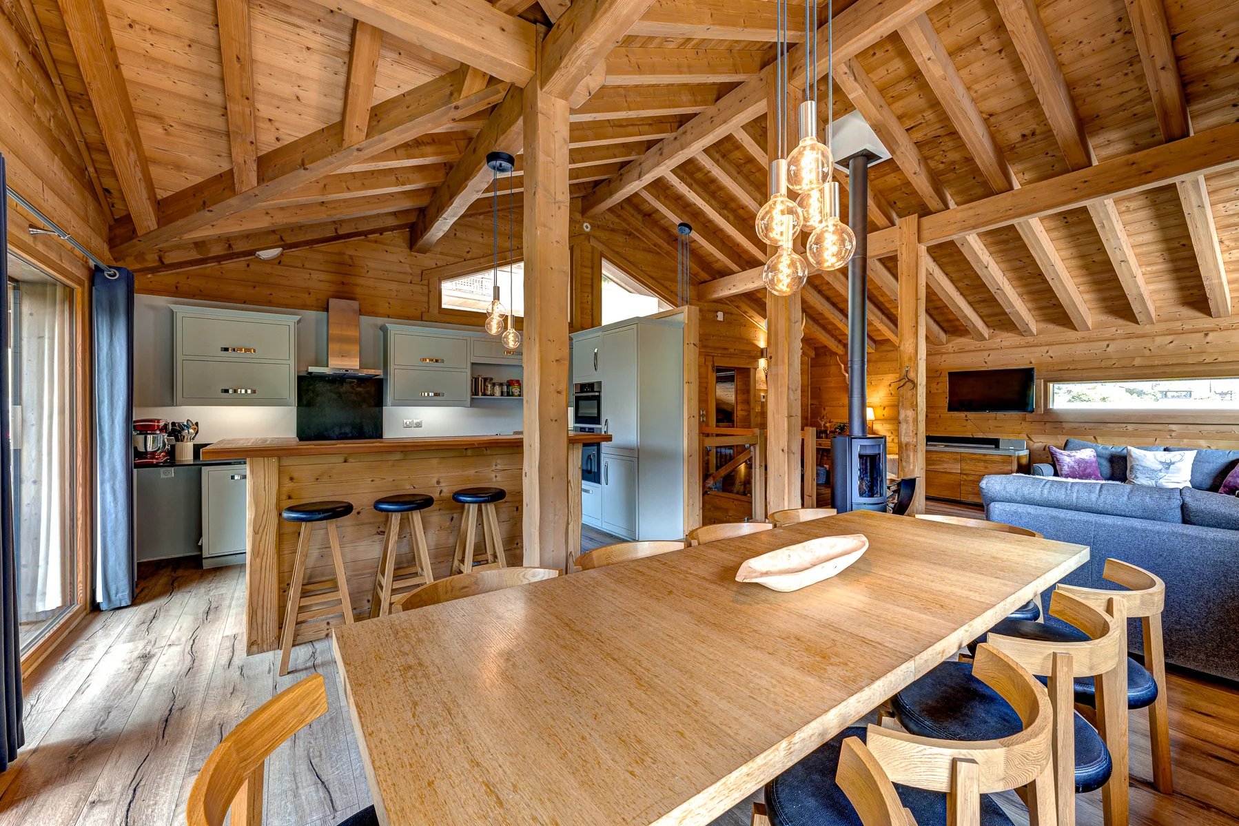 Photo of MORZINE - Stunning turn-key 6 bedroom chalet in Morzine