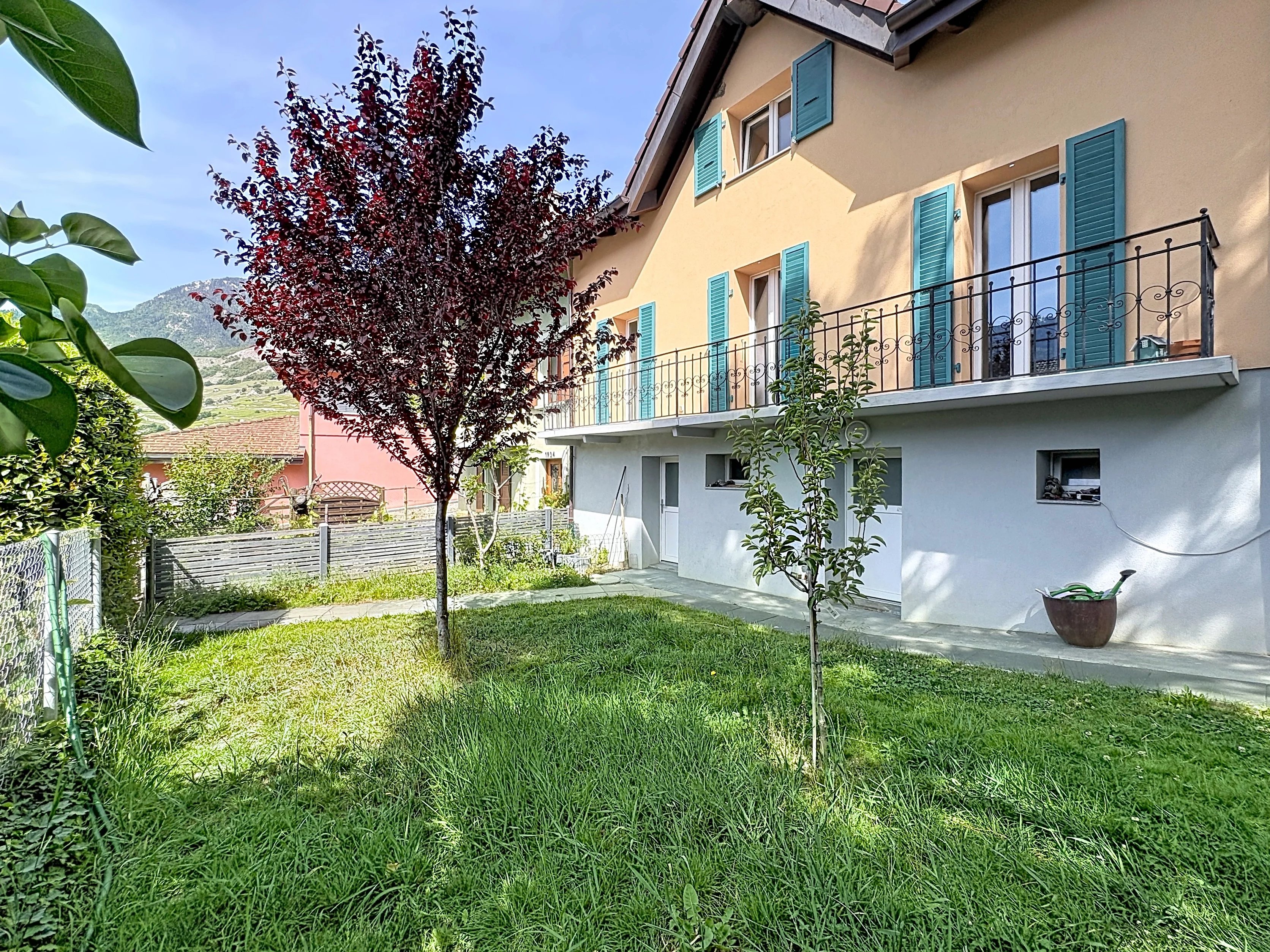 Exclusivité - Splendide maison de village rénovée, jardin et piscine