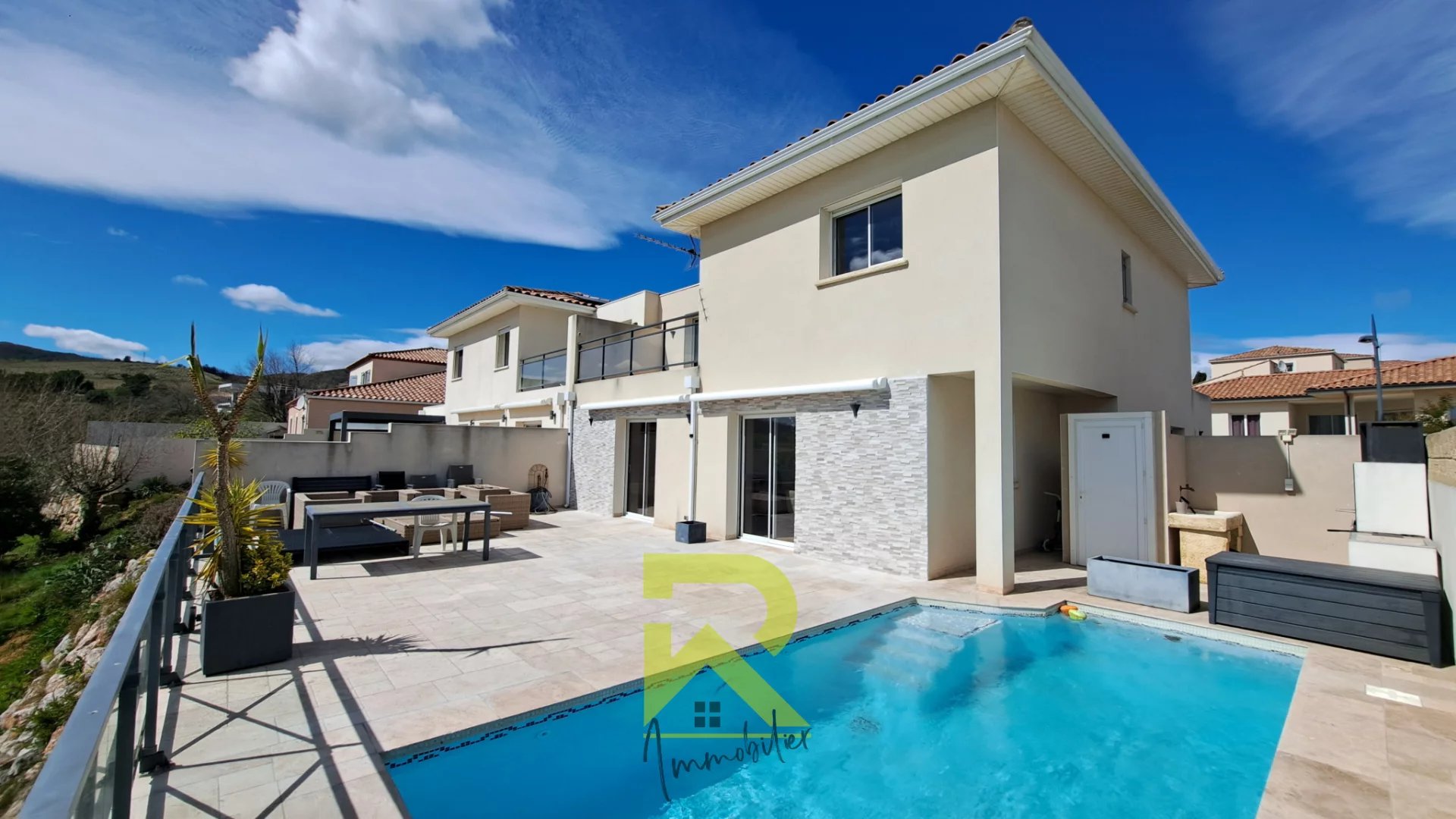 VILLA 170 M2 JARDIN, PISCINE ET VUE MONTAGNE - VIGNE