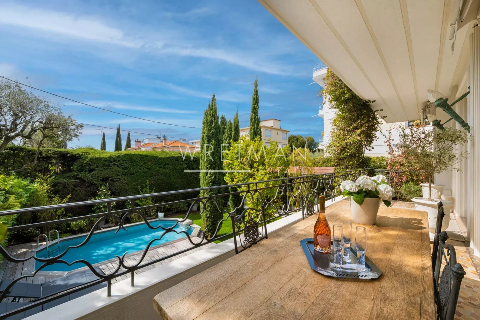 Villa prestigieuse avec piscine et terrasses – Nice Cimiez
