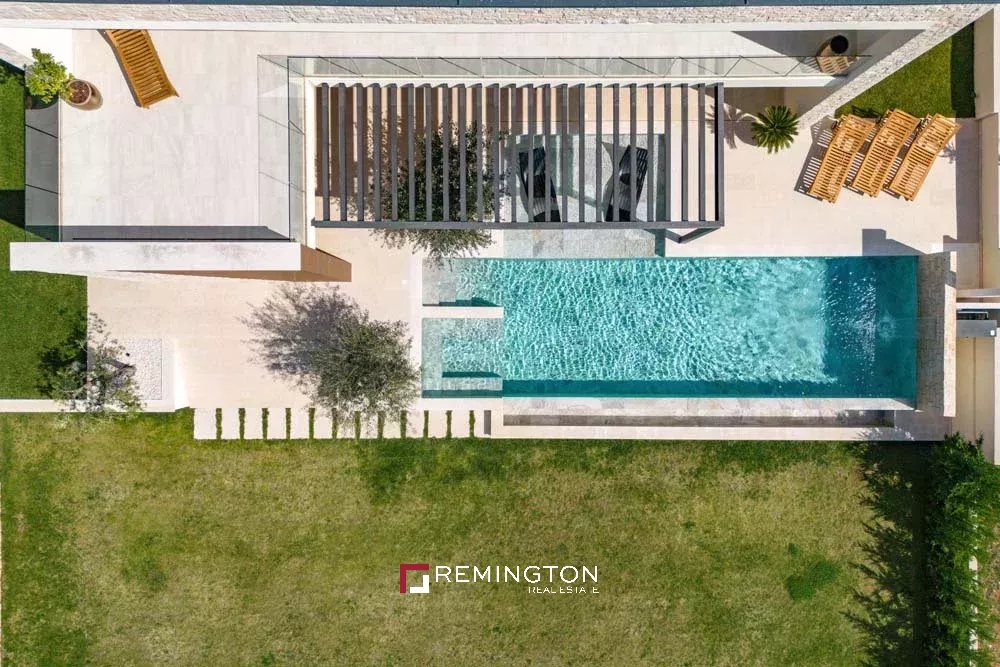 4 Bedroom Villa/Townhouse's Image 16
