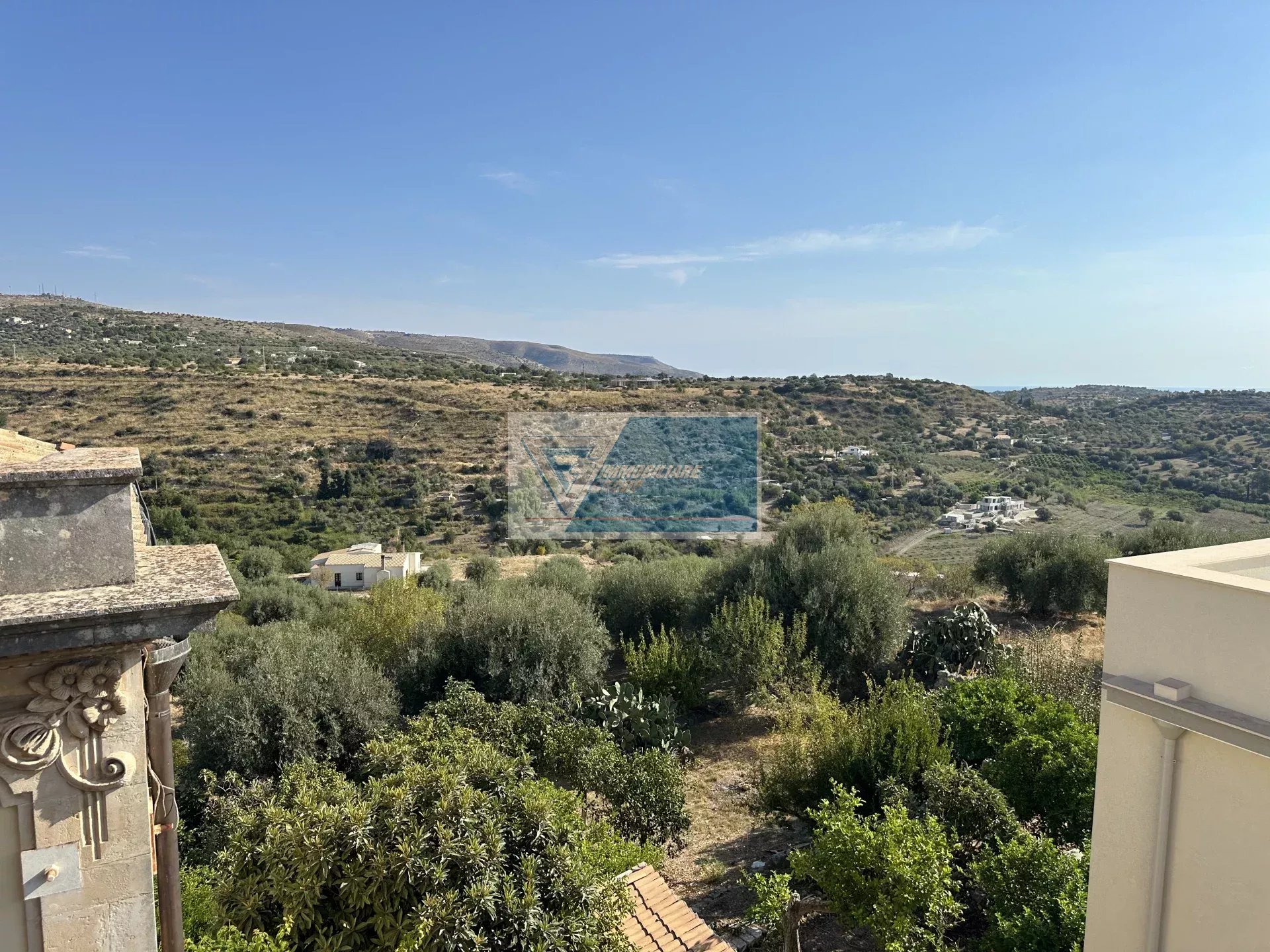 Apartment on Via Principe Umberto, Noto, with a small terrace on the ground floor