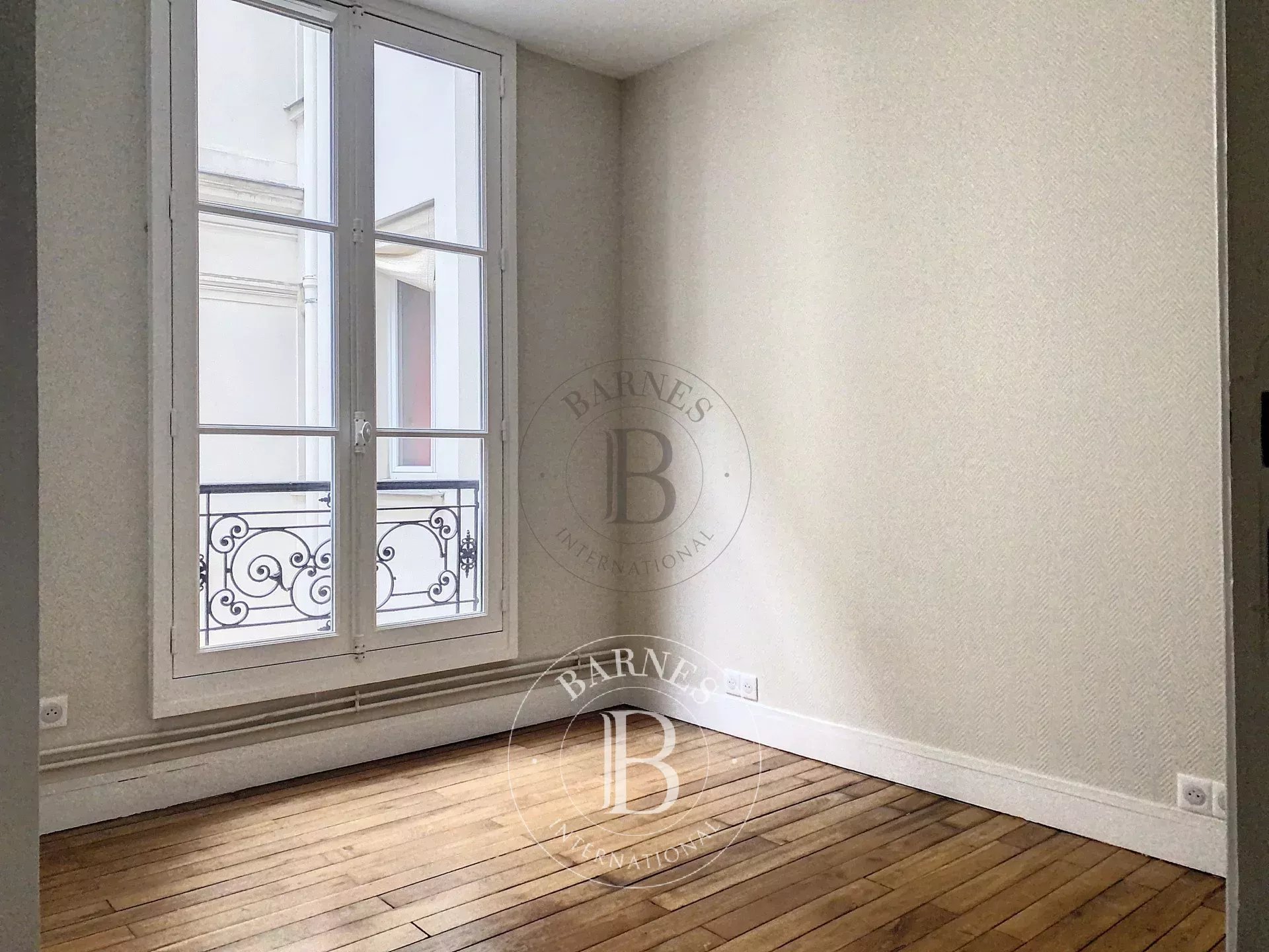 Daire Paris 10ème - picture 11