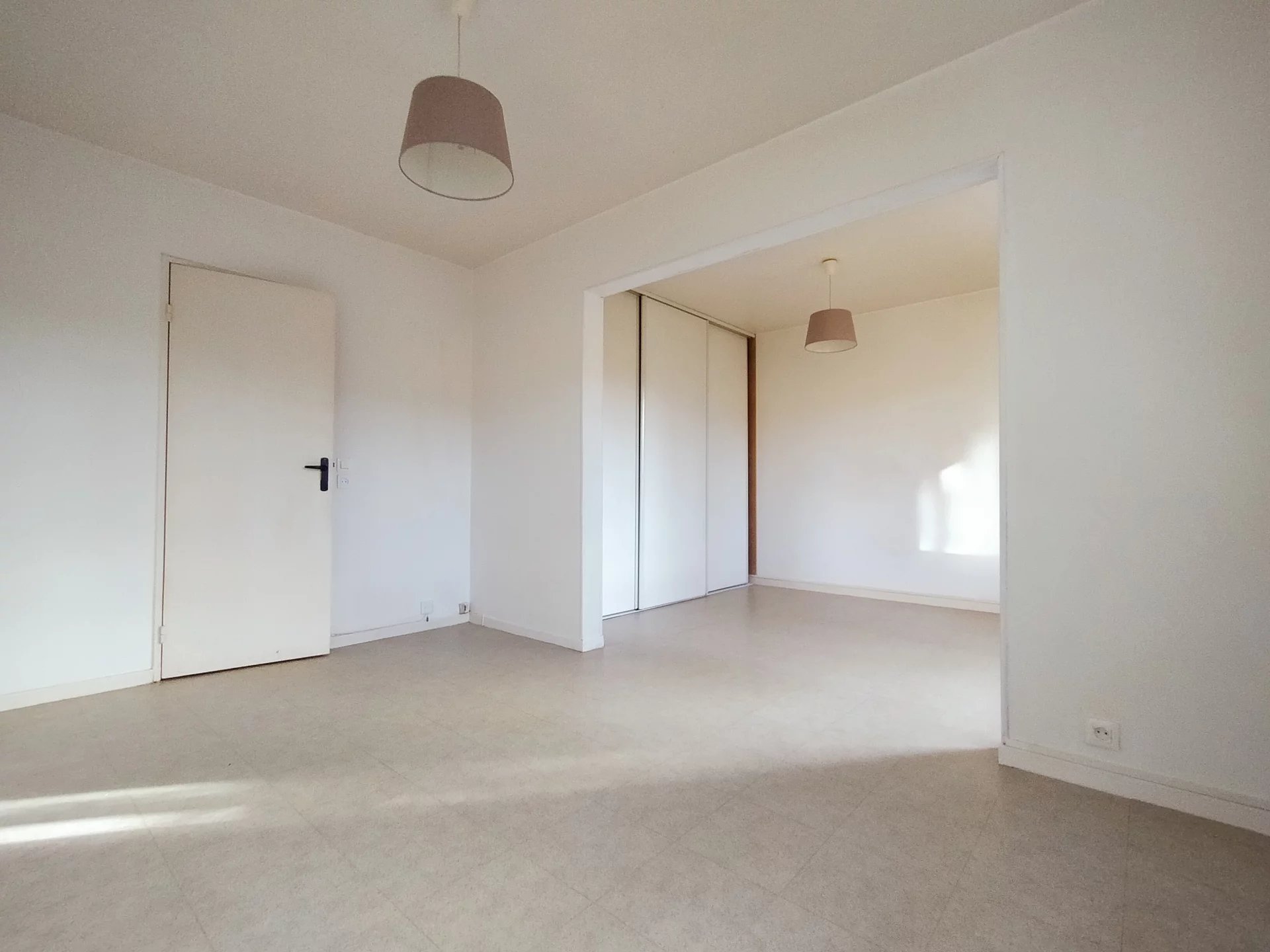 86427800 Location Saint-Genis-Laval