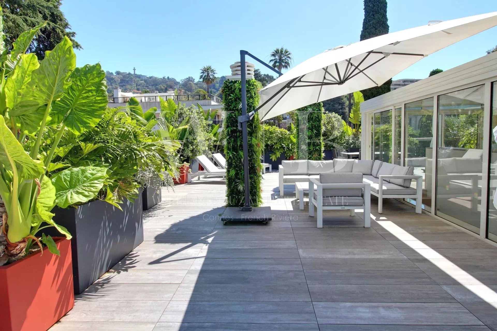 Agence immobilière de WILLIAM BOUZAT REAL ESTATE – Cannes French Riviera