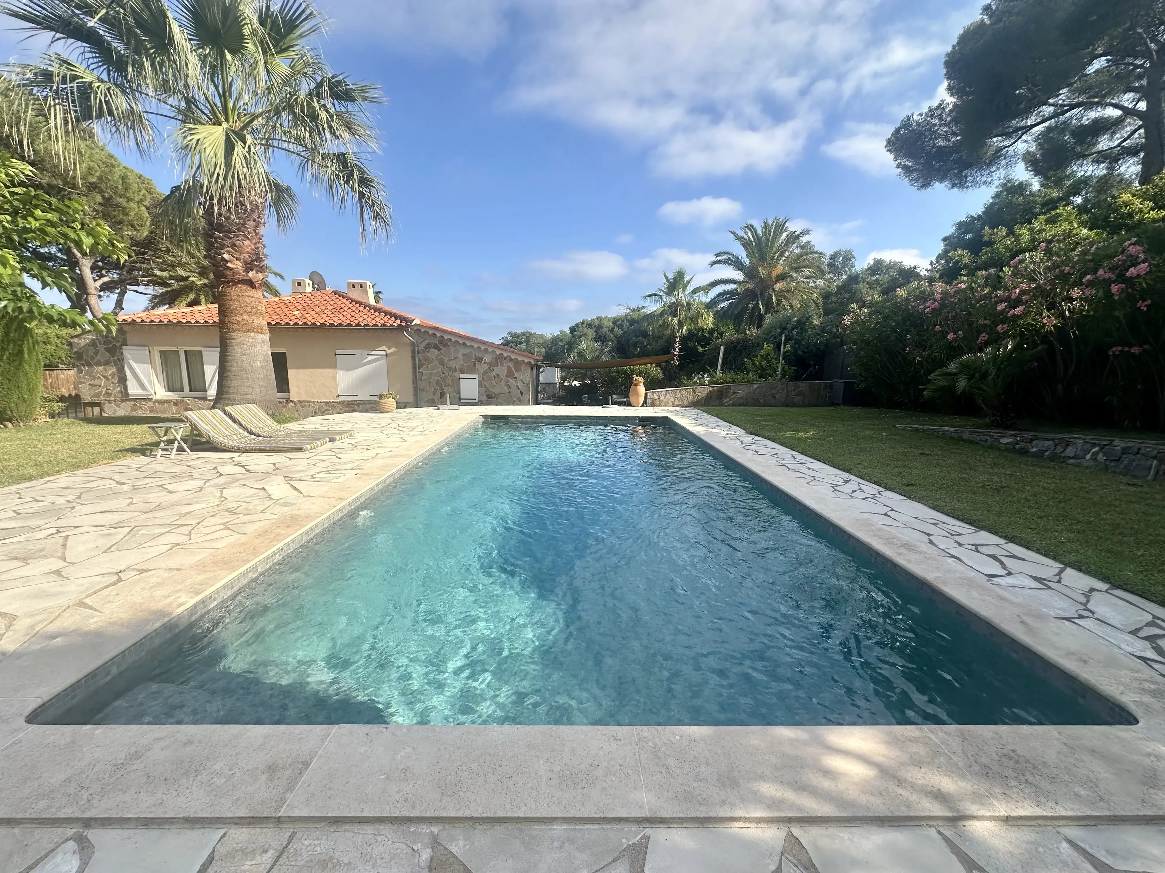 Charming Villa with Swimming Pool – 200 Metres from the Sea in Sainte-Maxime