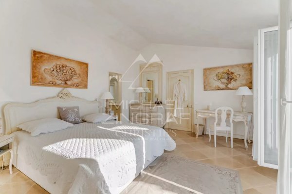Waterfront Villa Port Grimaud | Private Dock & Luxury Family Estate — photo 4