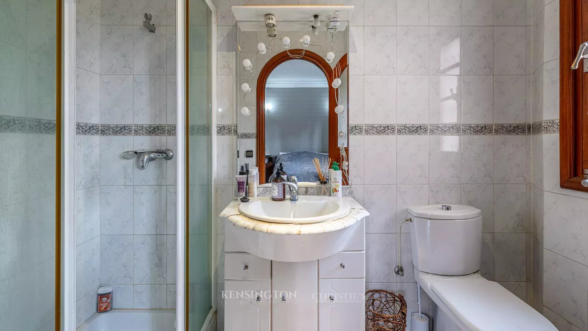 9 Bedroom Villa/Townhouse's Image 20