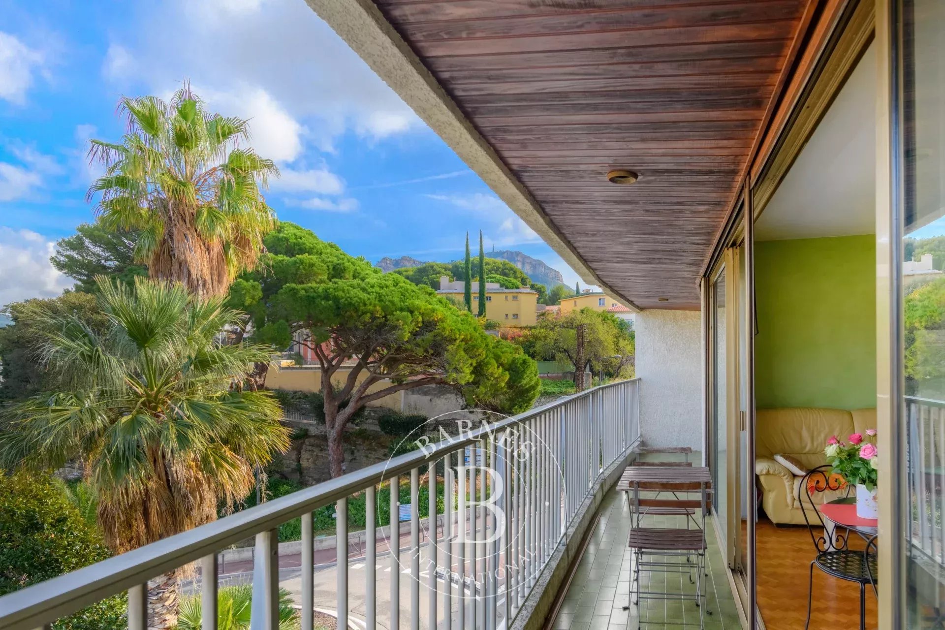 Daire Cassis - picture 11