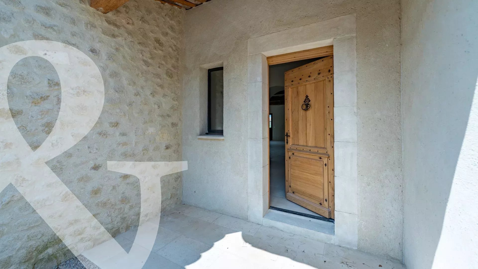 CONSTRUCTION NEUVE A PIED DU VILLAGE