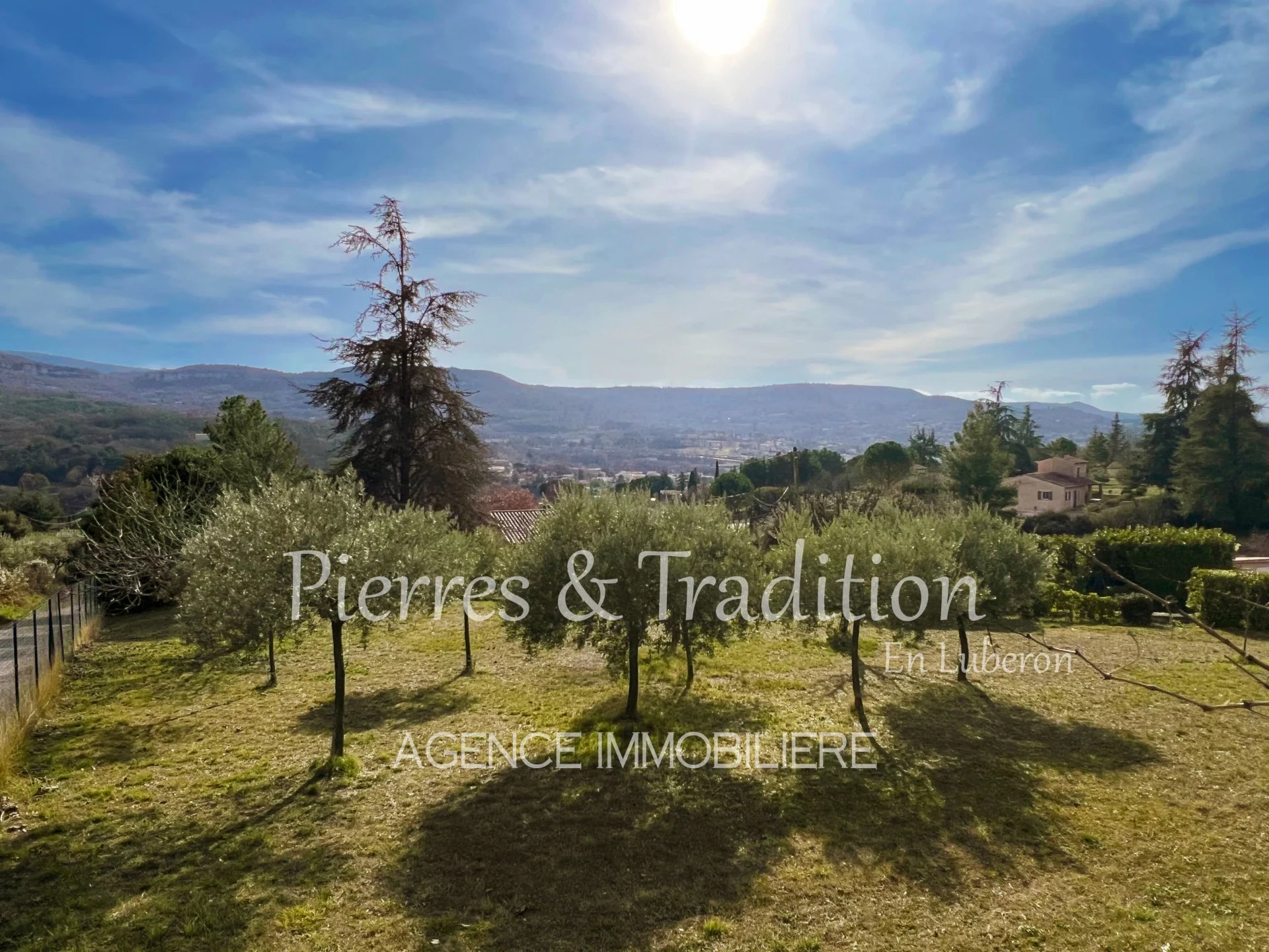 Agence immobilière de Pierres et Tradition en Luberon Apt