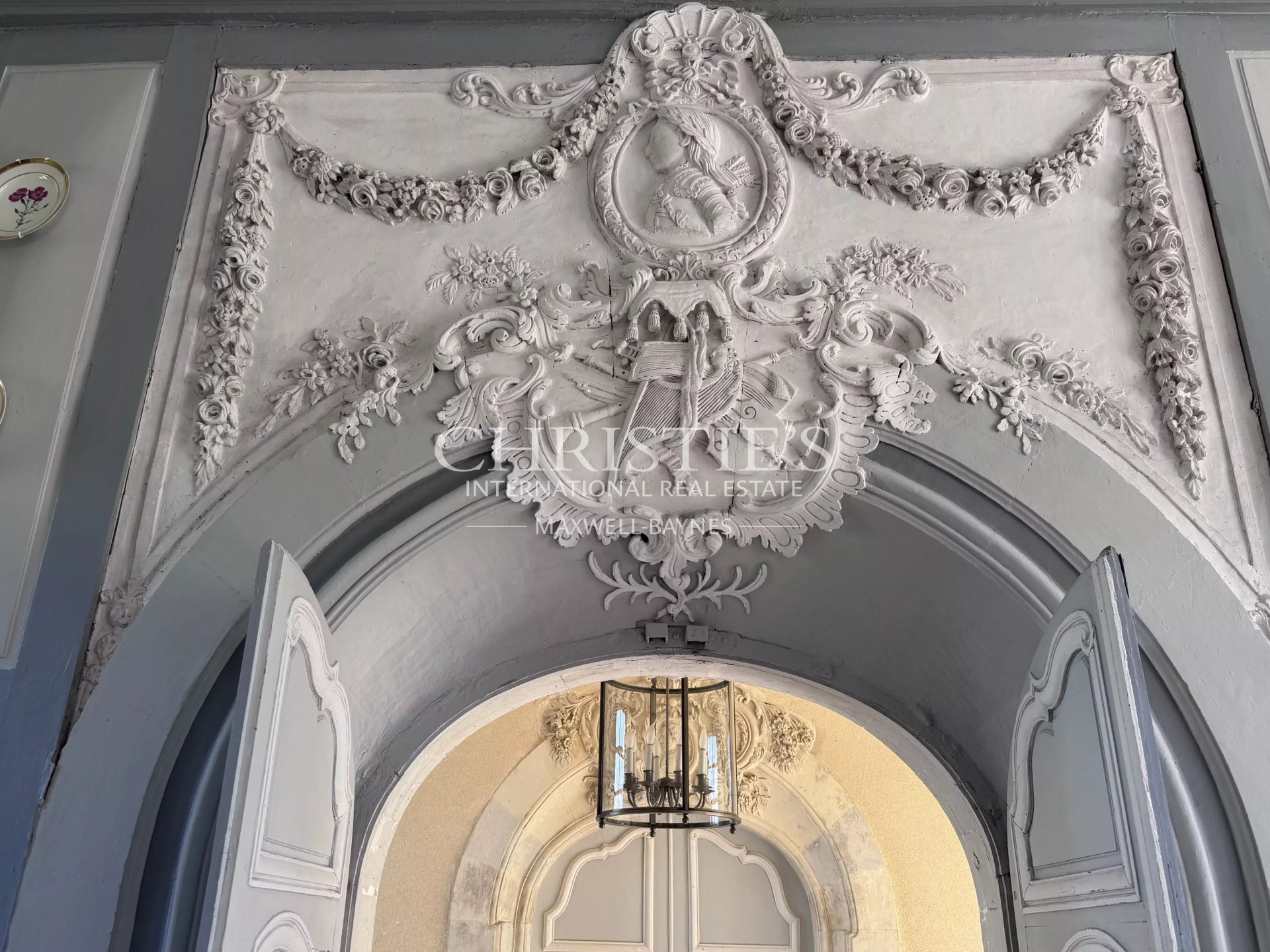 9 Bedroom Chateau's Image 30