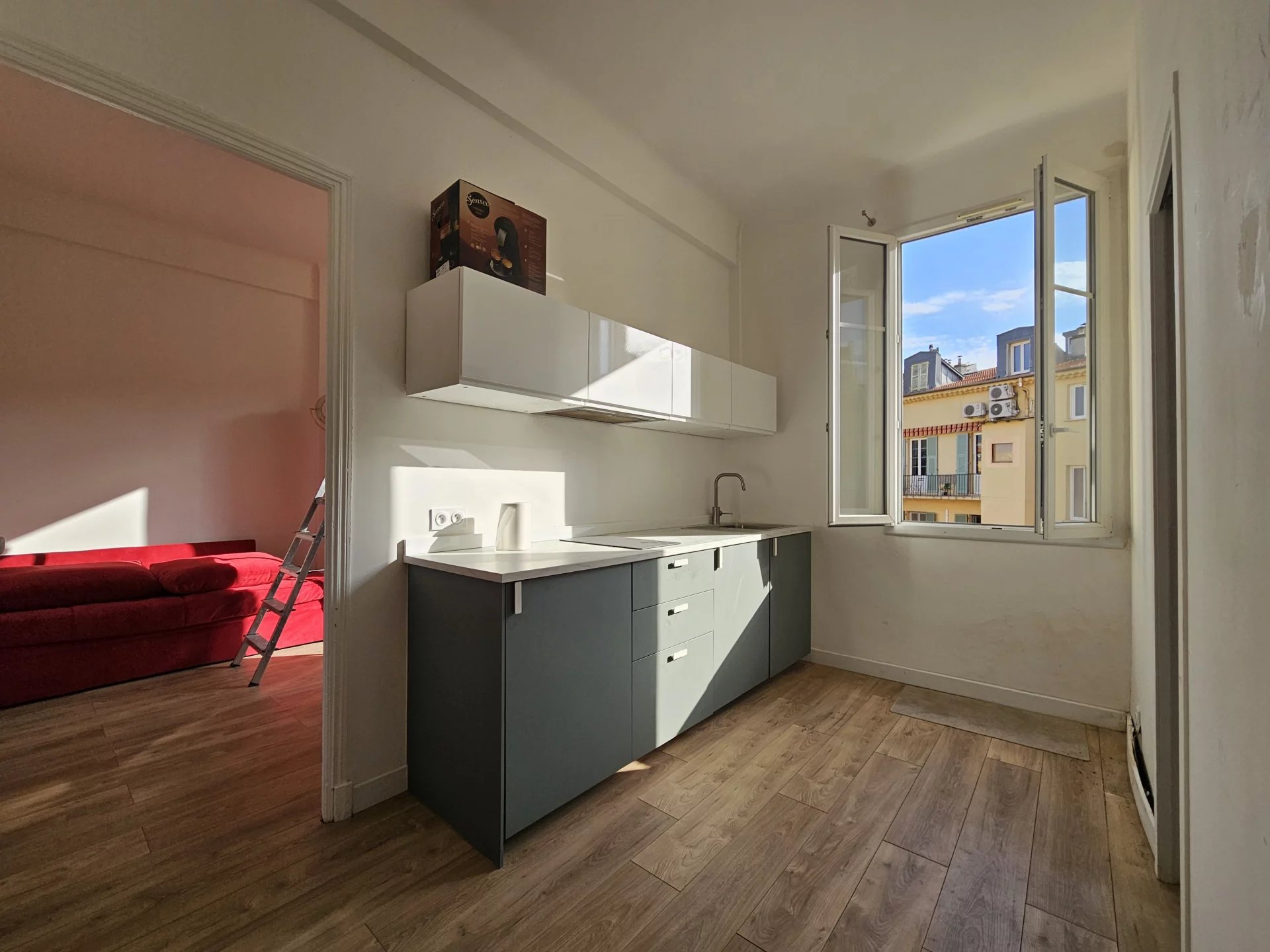 Port of Nice - One room apartment renovated