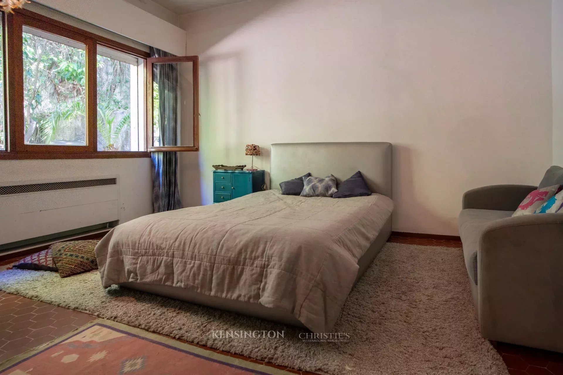 6 Bedroom Villa/Townhouse's Image 31