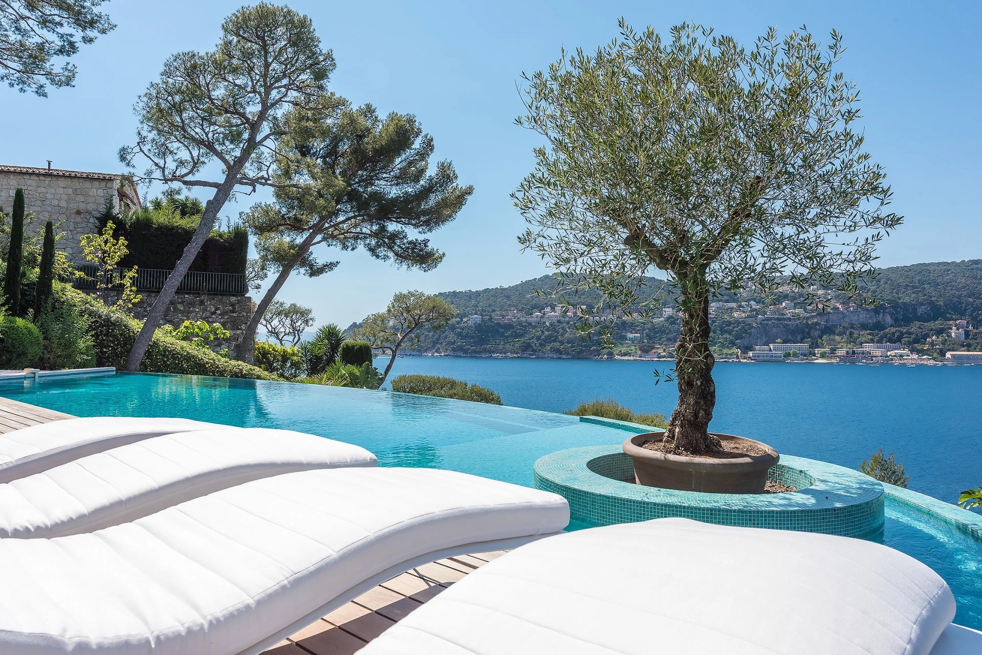 Saint-Jean Cap Ferrat - Sea front modern villa