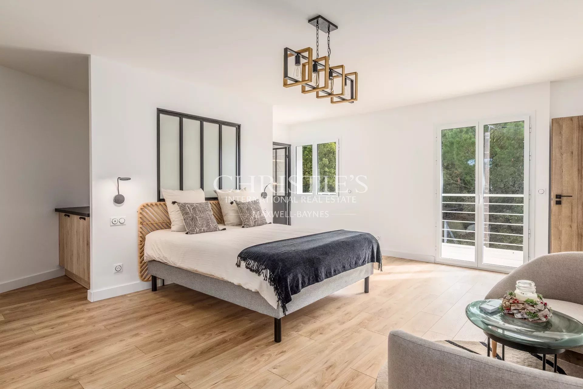 5 Bedroom Villa/Townhouse's Image 7