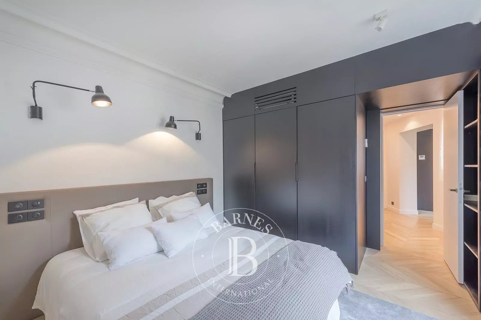 Daire Paris 8ème - picture 7