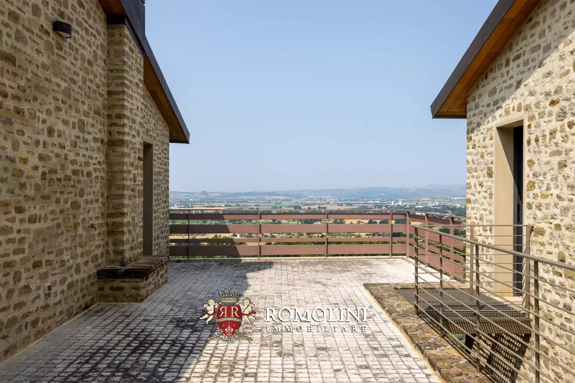 5 Bedroom Villa/Townhouse's Image 41
