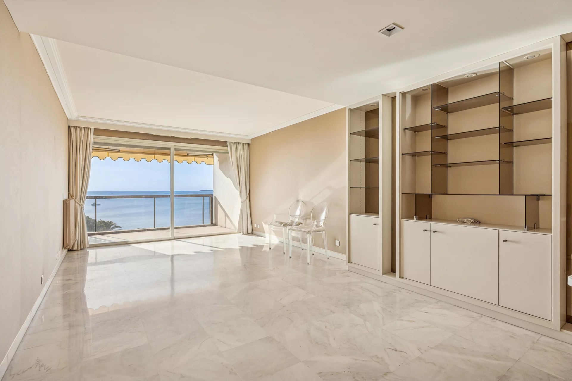 Juan-les-Pins, Le Center Bay – Vue Mer Panoramique