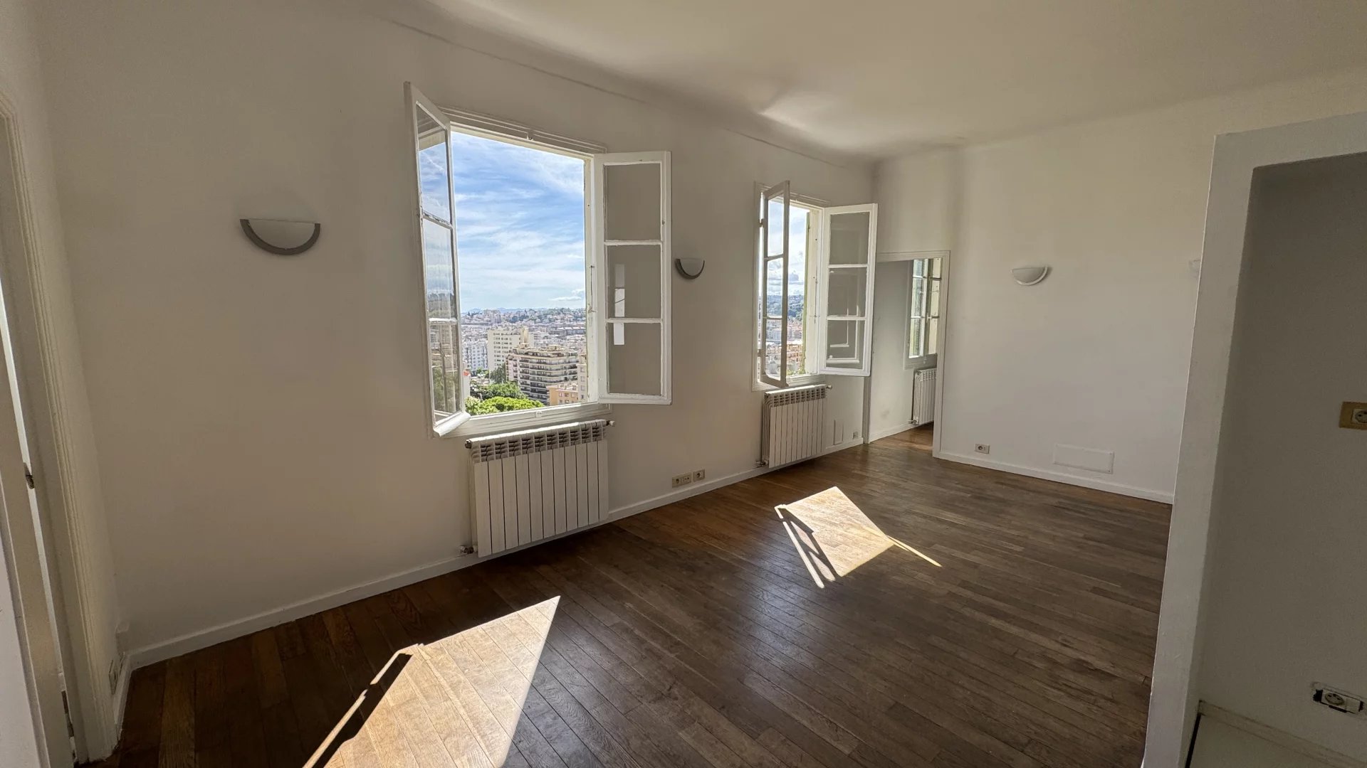 NICE "VIRGIL BAREL":  4P 64m² | Calme | Vue mer