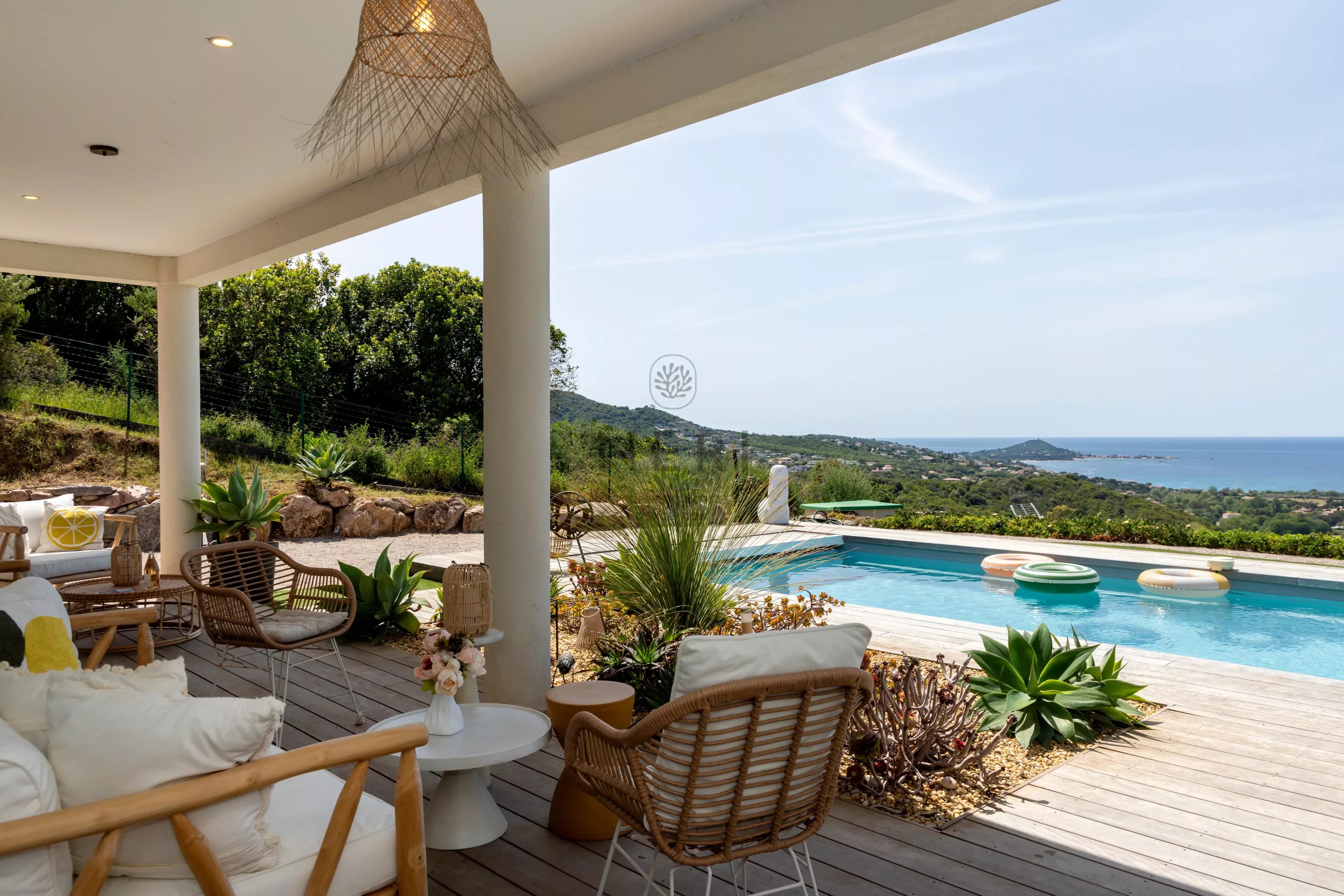 Villa LAETIZIA- 5 chambres, piscine, vue mer