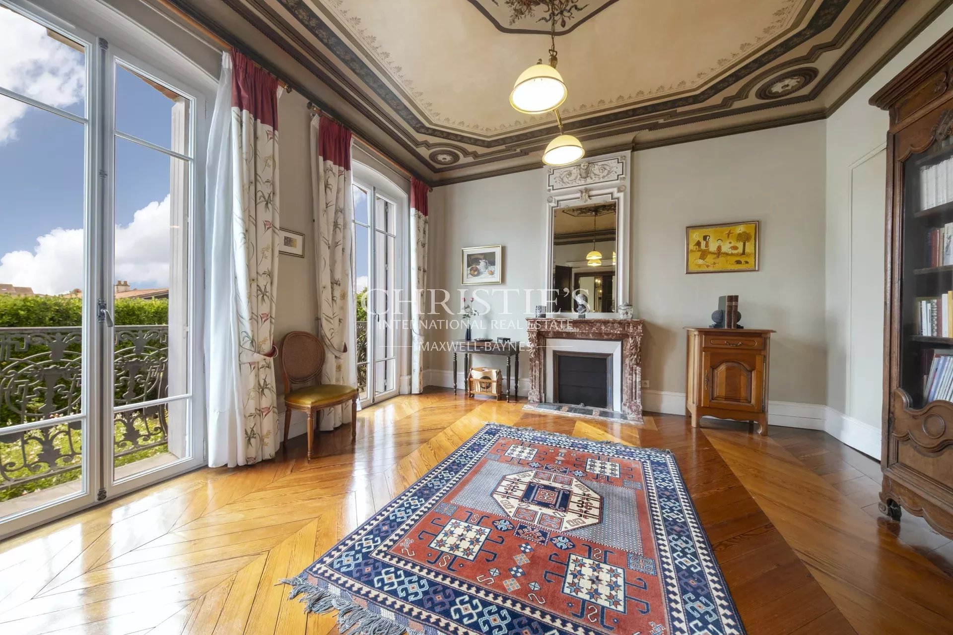 6 Bedroom Villa/Townhouse's Image 7