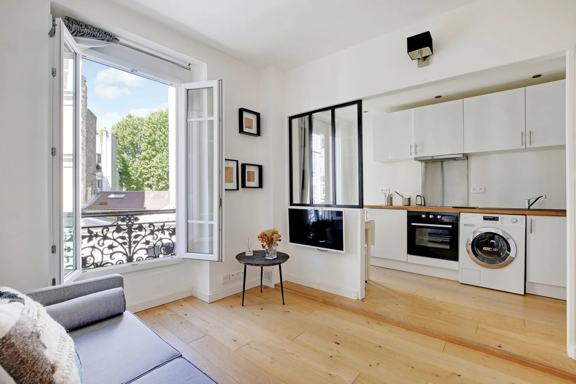 Sale Apartment - Paris 18th (Paris 18ème)