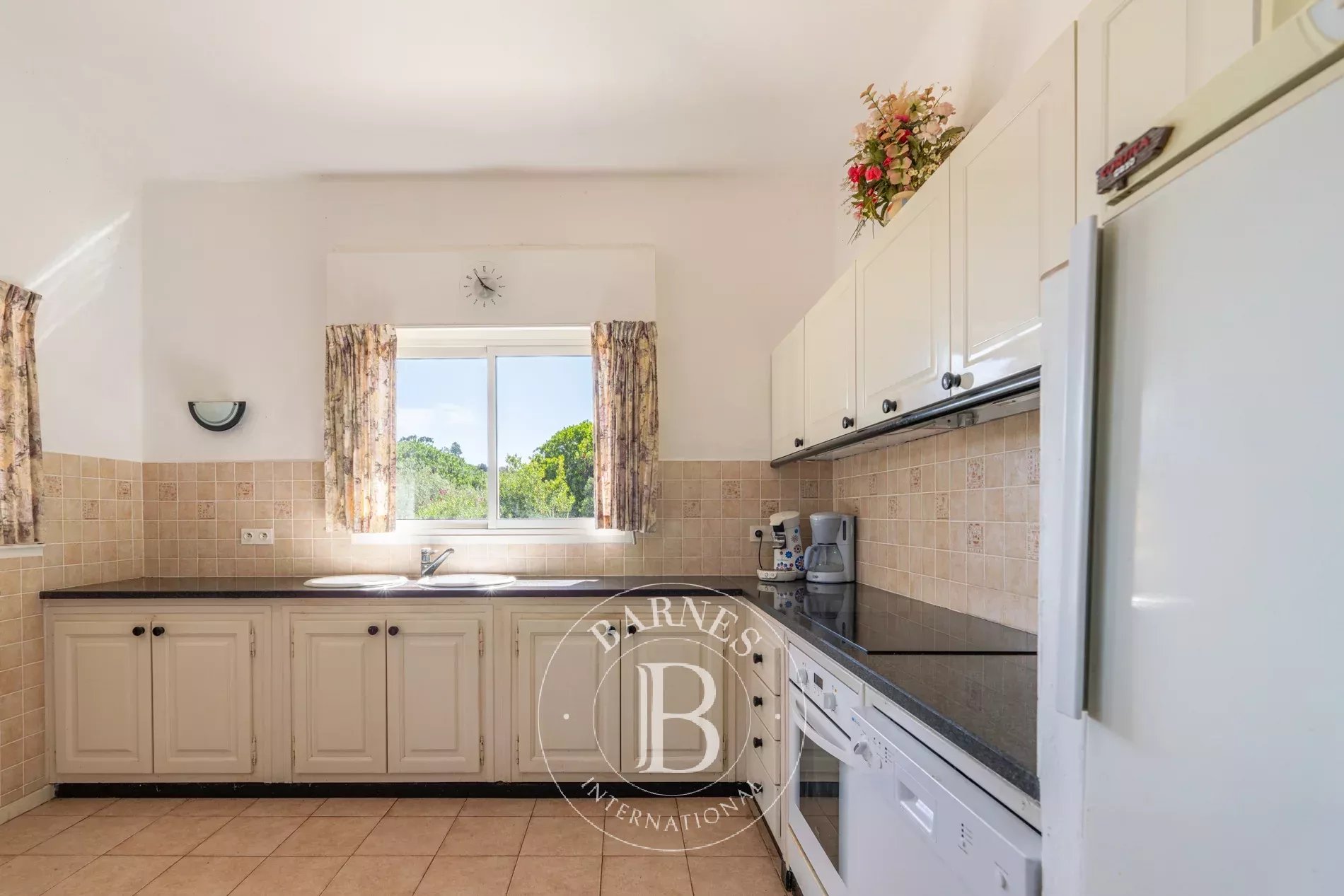 Villa Sainte-Lucie-de-Porto-Vecchio - picture 10