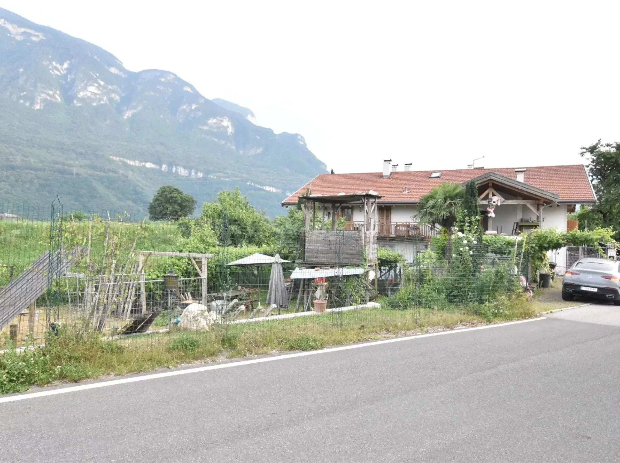 Zwei Wohnungen im Grünen