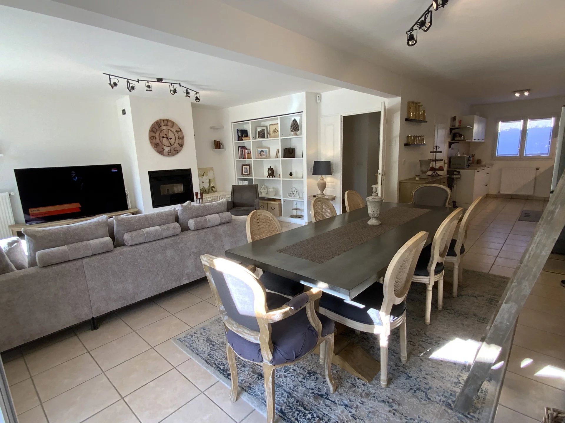 Maison familiale à Neydens, proche frontière genevoise et autoroute