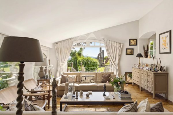 Provençal Stone Mas for Sale in Mouans-Sartoux | Family Estate — photo 6