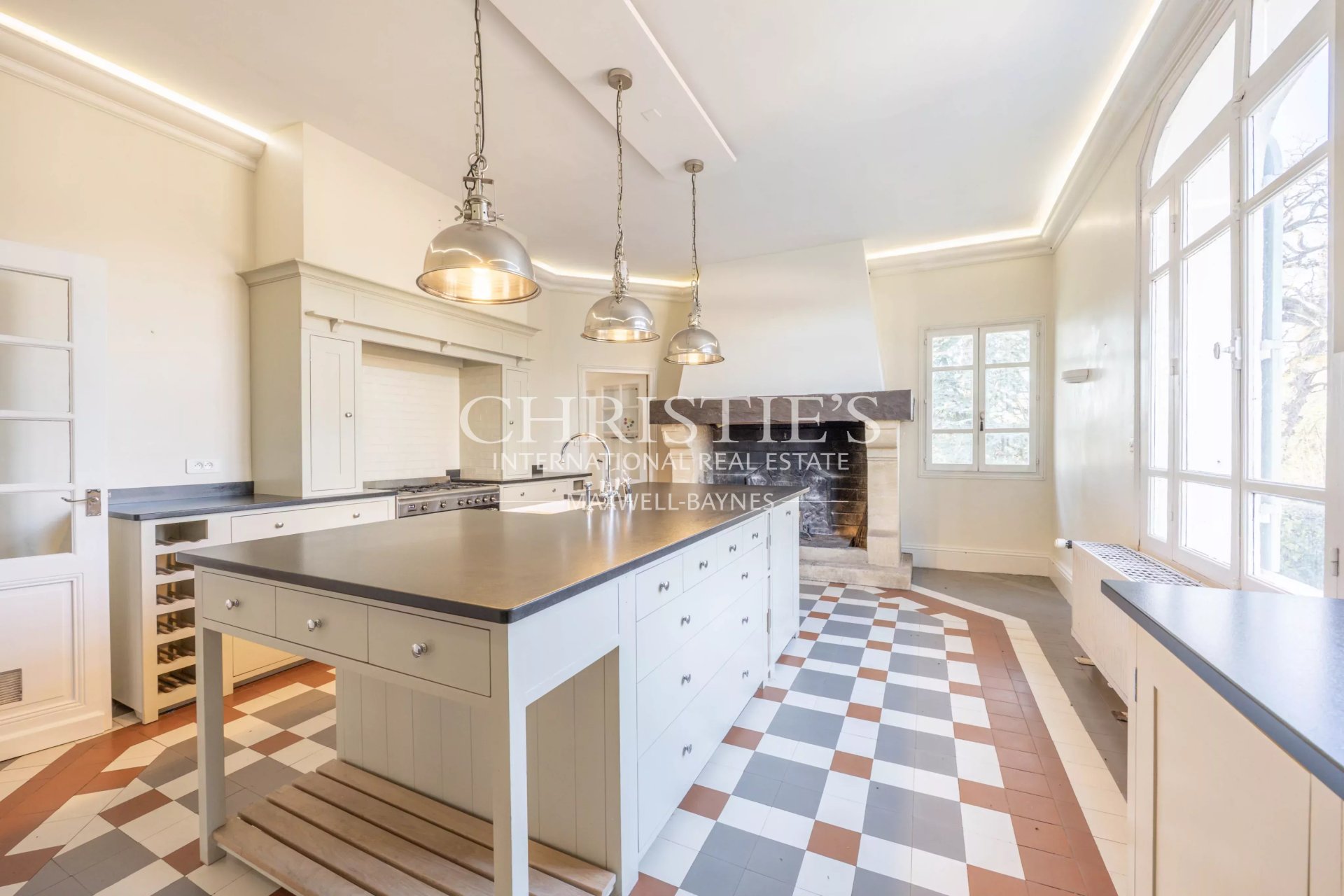 7 Bedroom Villa/Townhouse's Image 16