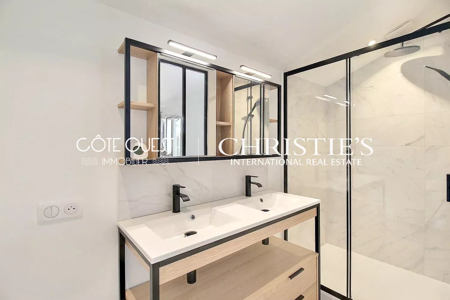 4 Bedroom Villa/Townhouse's Image 13