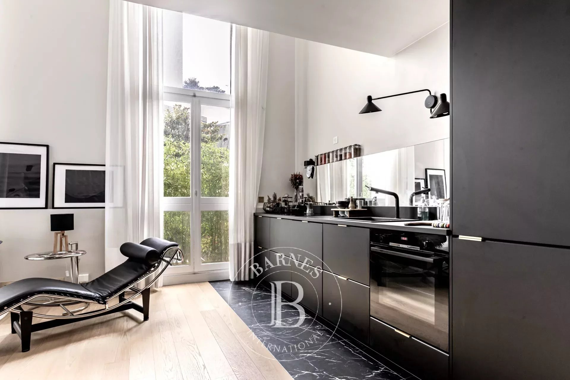 Paris 16 – Arc de Triomphe – 1-Bedroom Apartment – Prestigious Building - picture 8