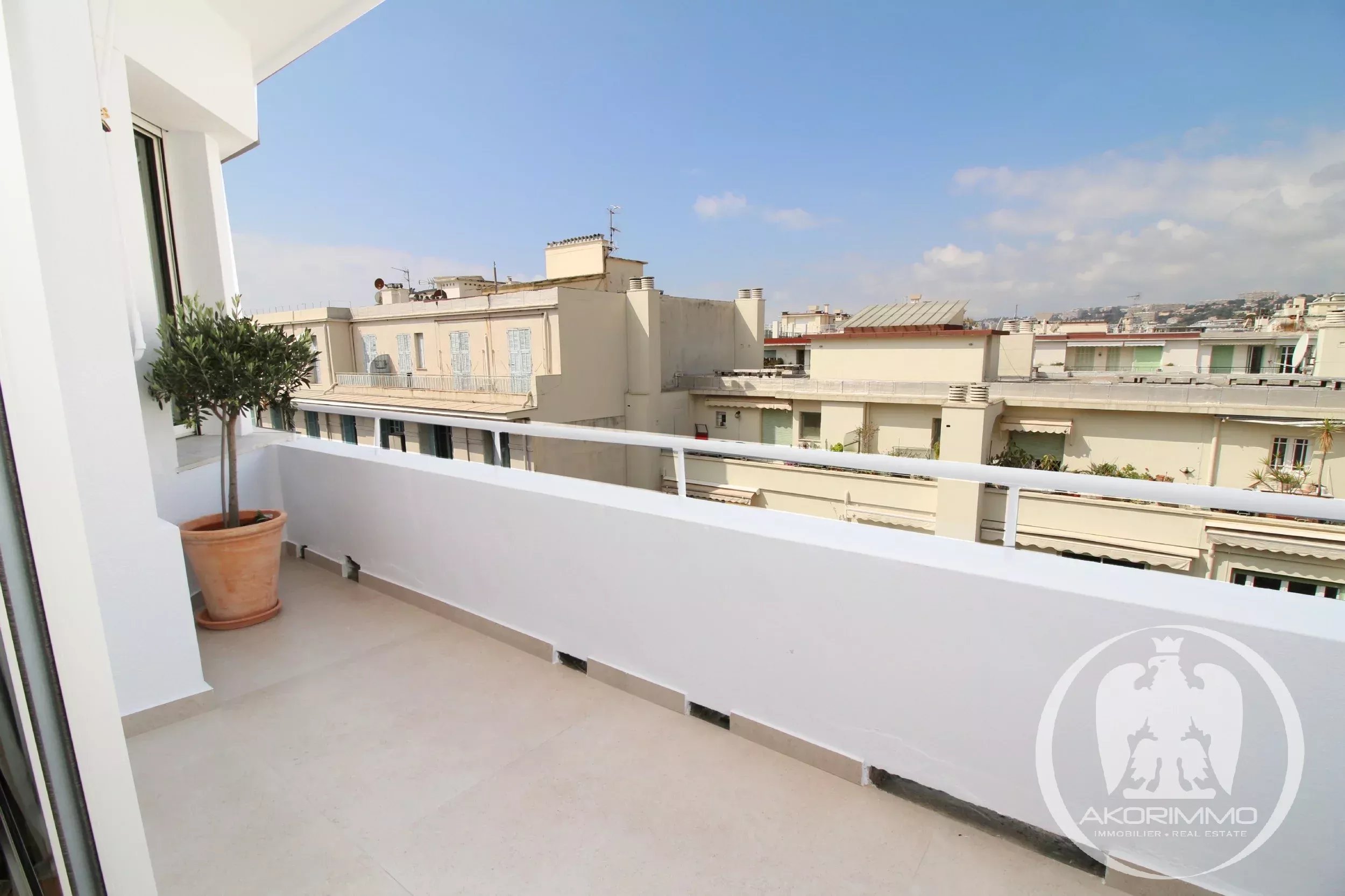 <span class='fw-semibold text-nowrap'>Appartamento</span>  - <span class='text-nowrap'>4 stanze</span>  - <span class='text-nowrap'>117.0 m²</span> - <span class='text-nowrap'> &l