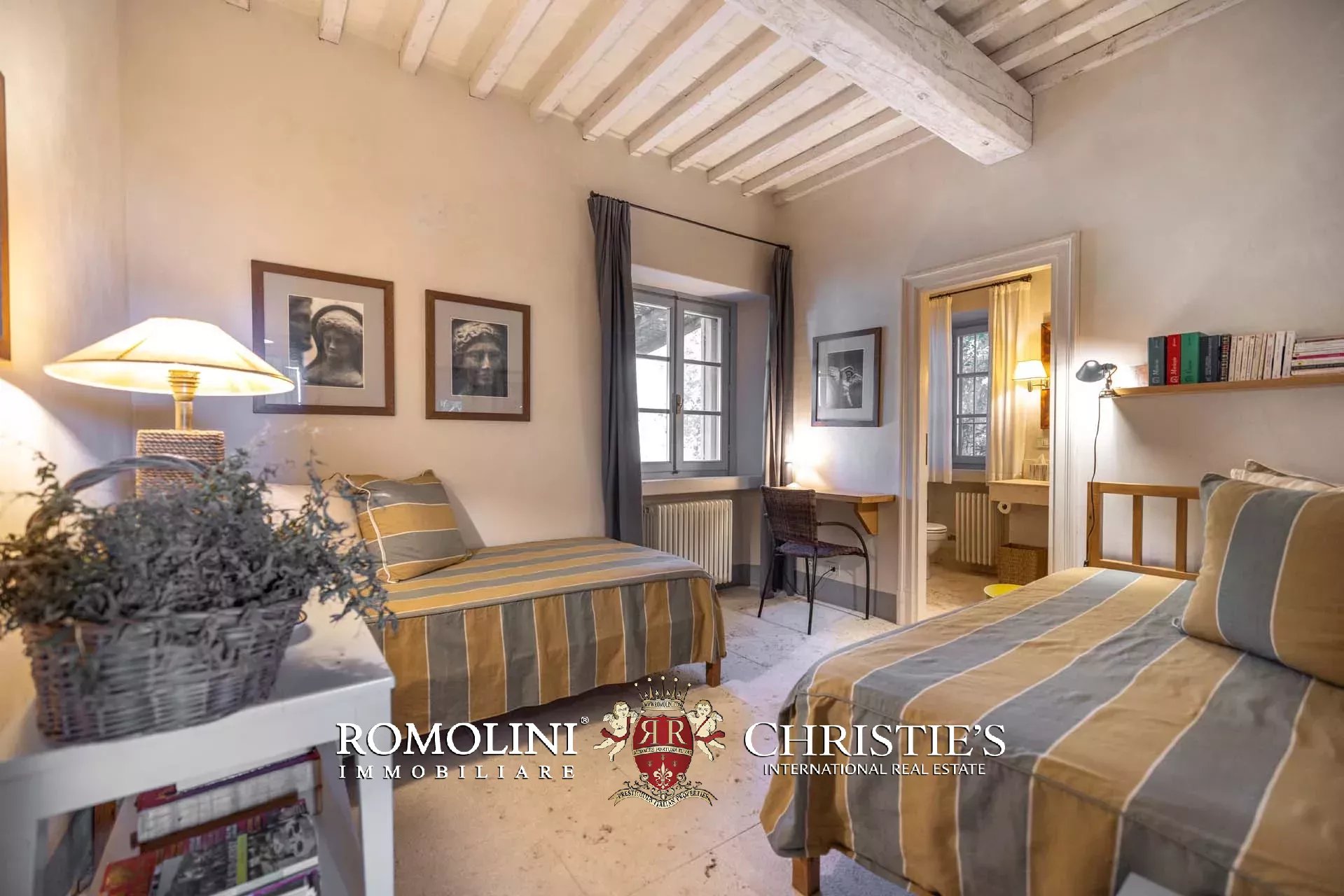 EQUESTRIAN SEA VIEW WINE ESTATE WITH VINEYARDS FOR SALE CLOSE TO BOLGHERI, TUSCANY