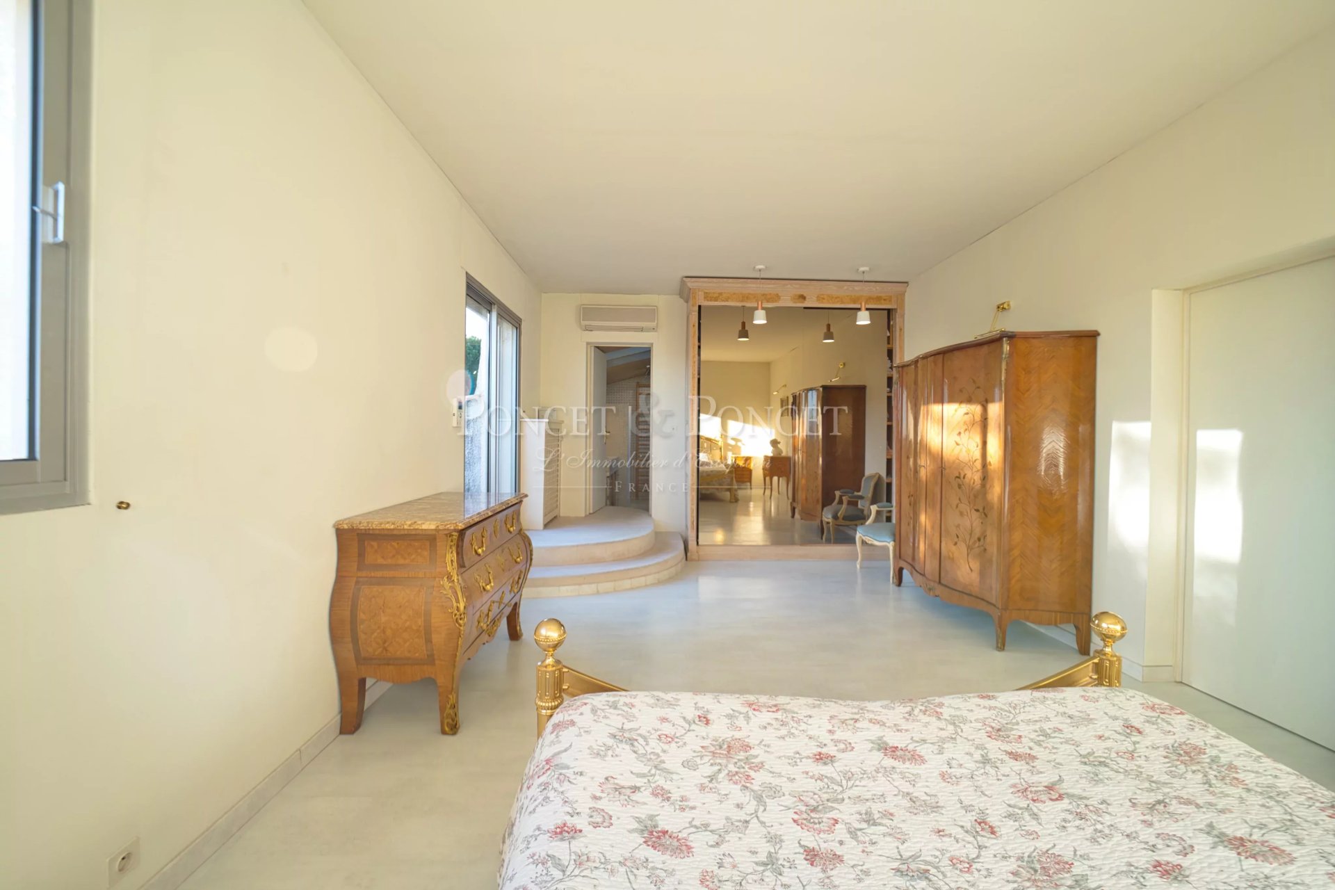 4 Bedroom Villa/Townhouse's Image 14