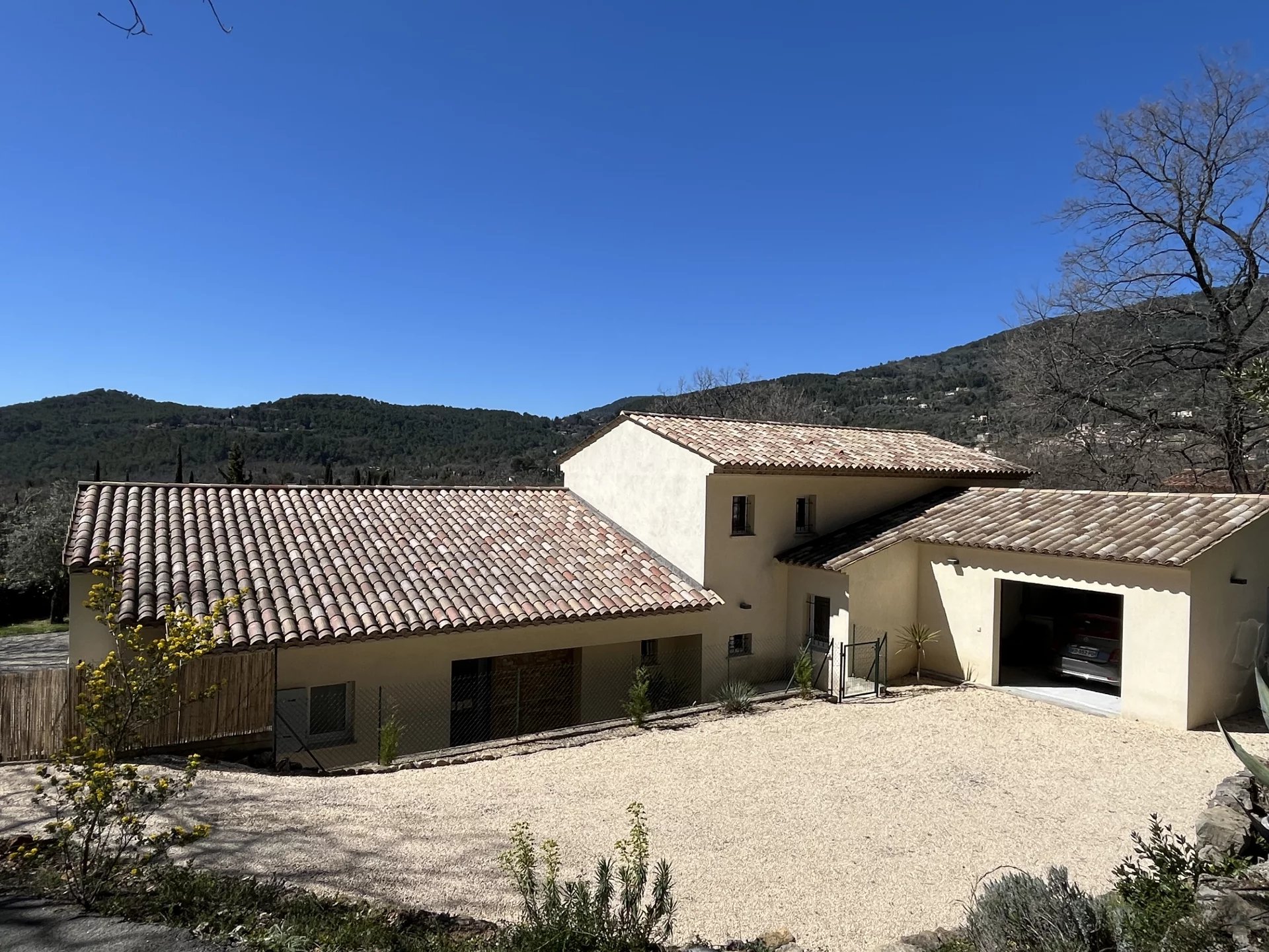 Modern villa with swimming pool - Seillans