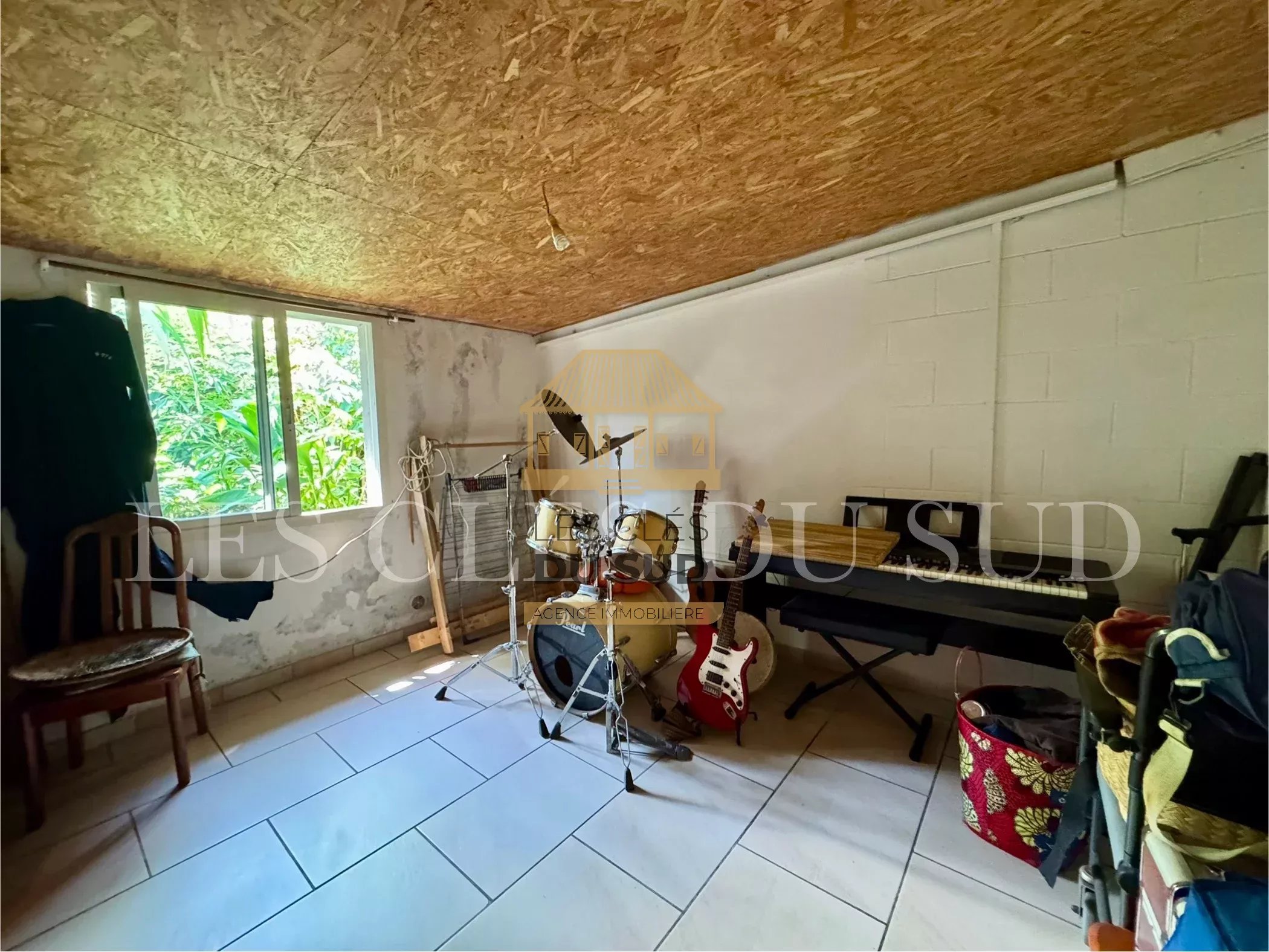SAINT-JOSEPH – MAISON 3 CHAMBRES + GARAGE – SECTEUR CALME