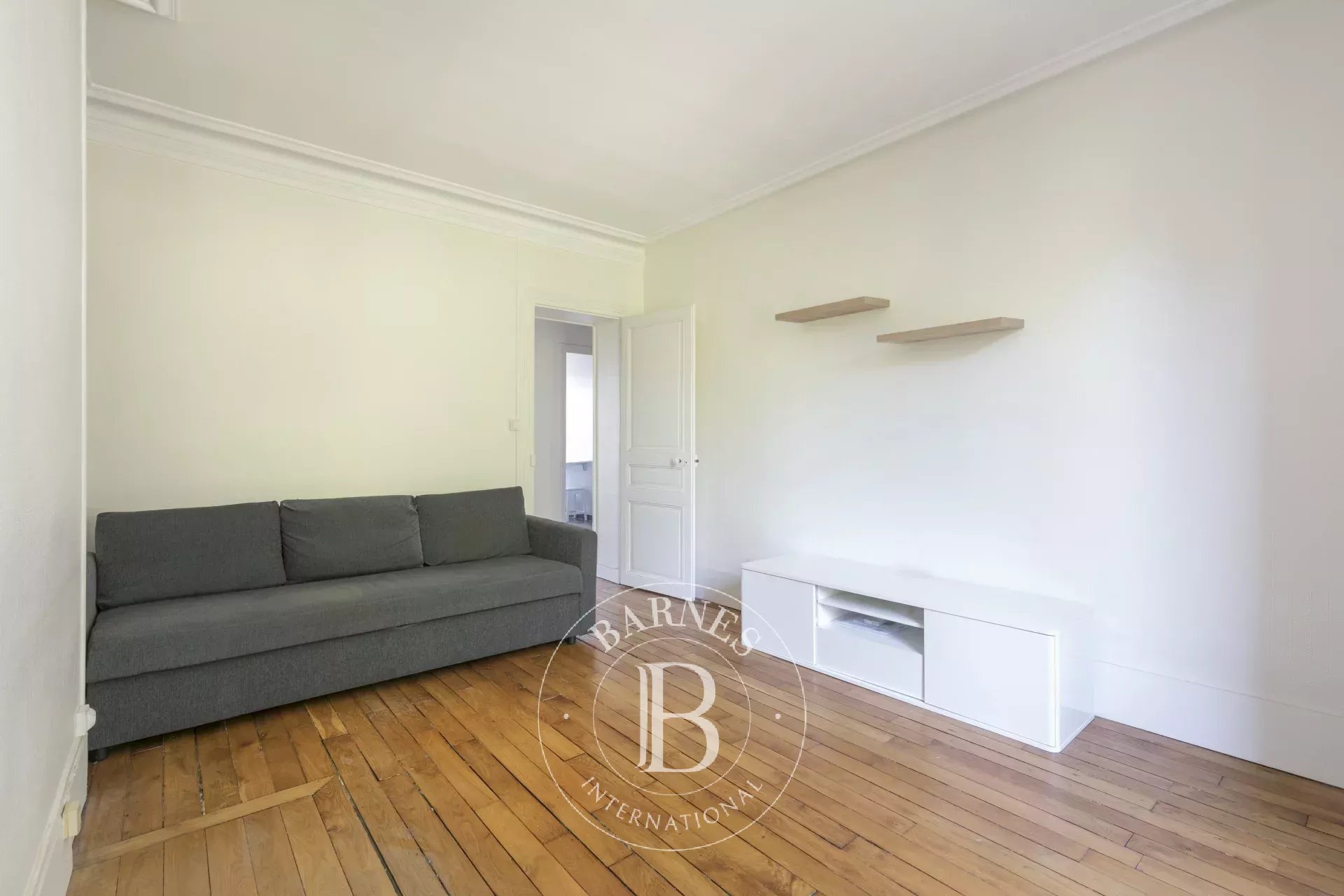 Neuilly-Pauline Borghèse - 1-bed apartment - Period charm - Upper floor - Calm and greenery - Pasteur school sector