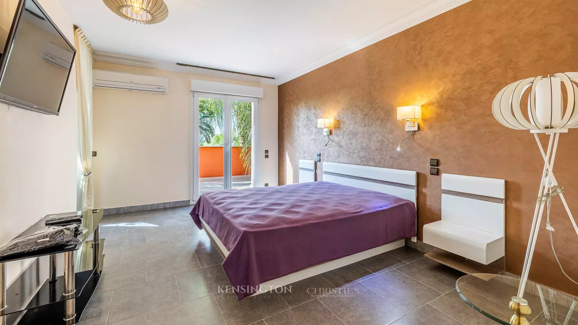 6 Bedroom Villa/Townhouse's Image 18
