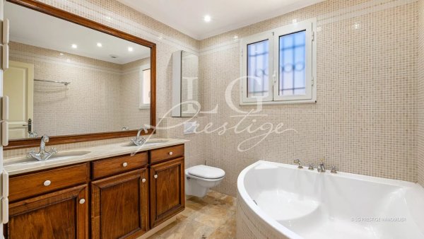 Prestige Apartment 170m2 — photo 7