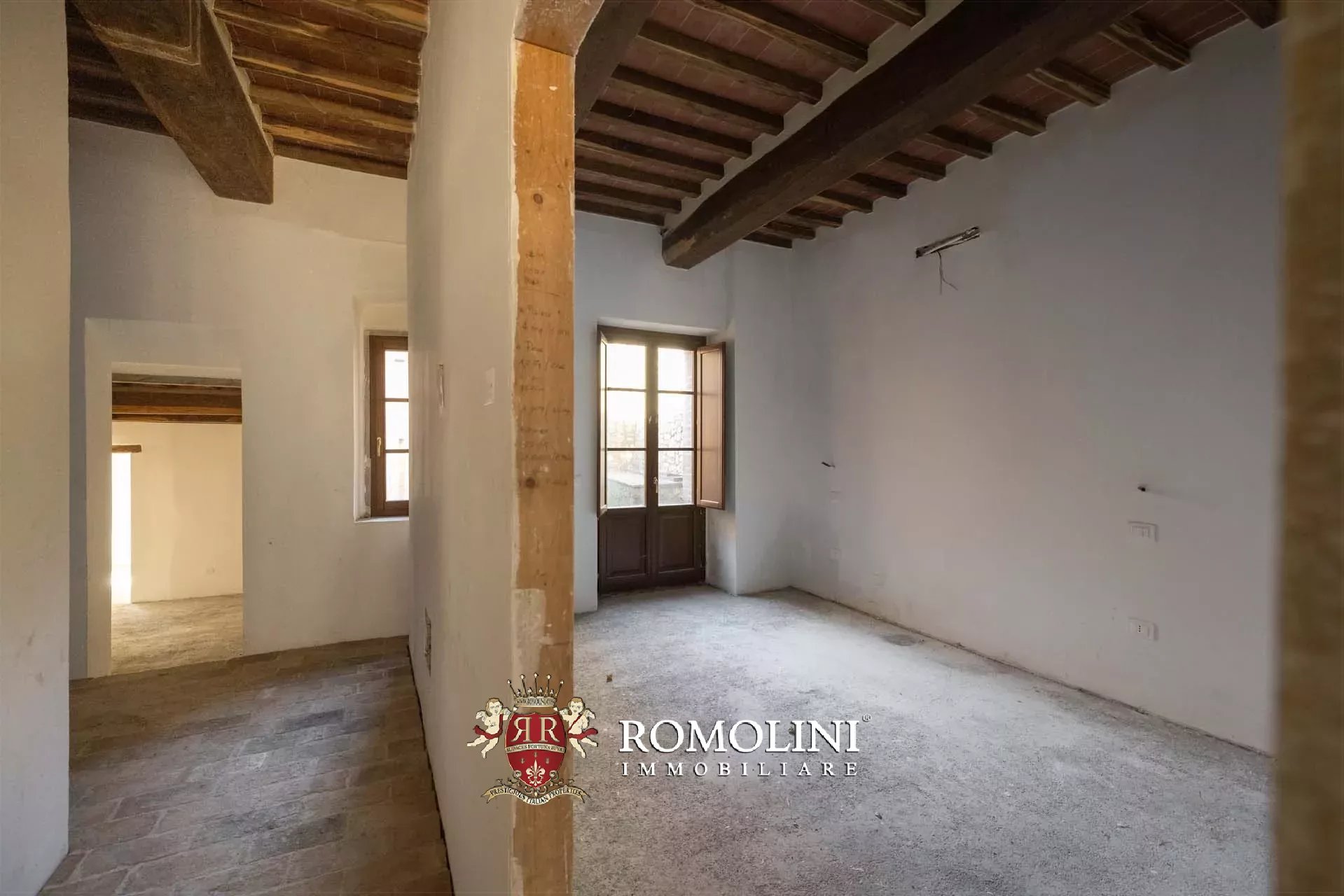 6 Bedroom Villa/Townhouse's Image 22